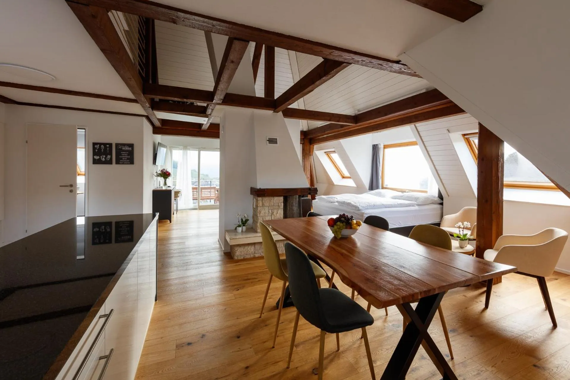 Bed in BERG & BERG APARTMENTS - Spiez Self-Check-in