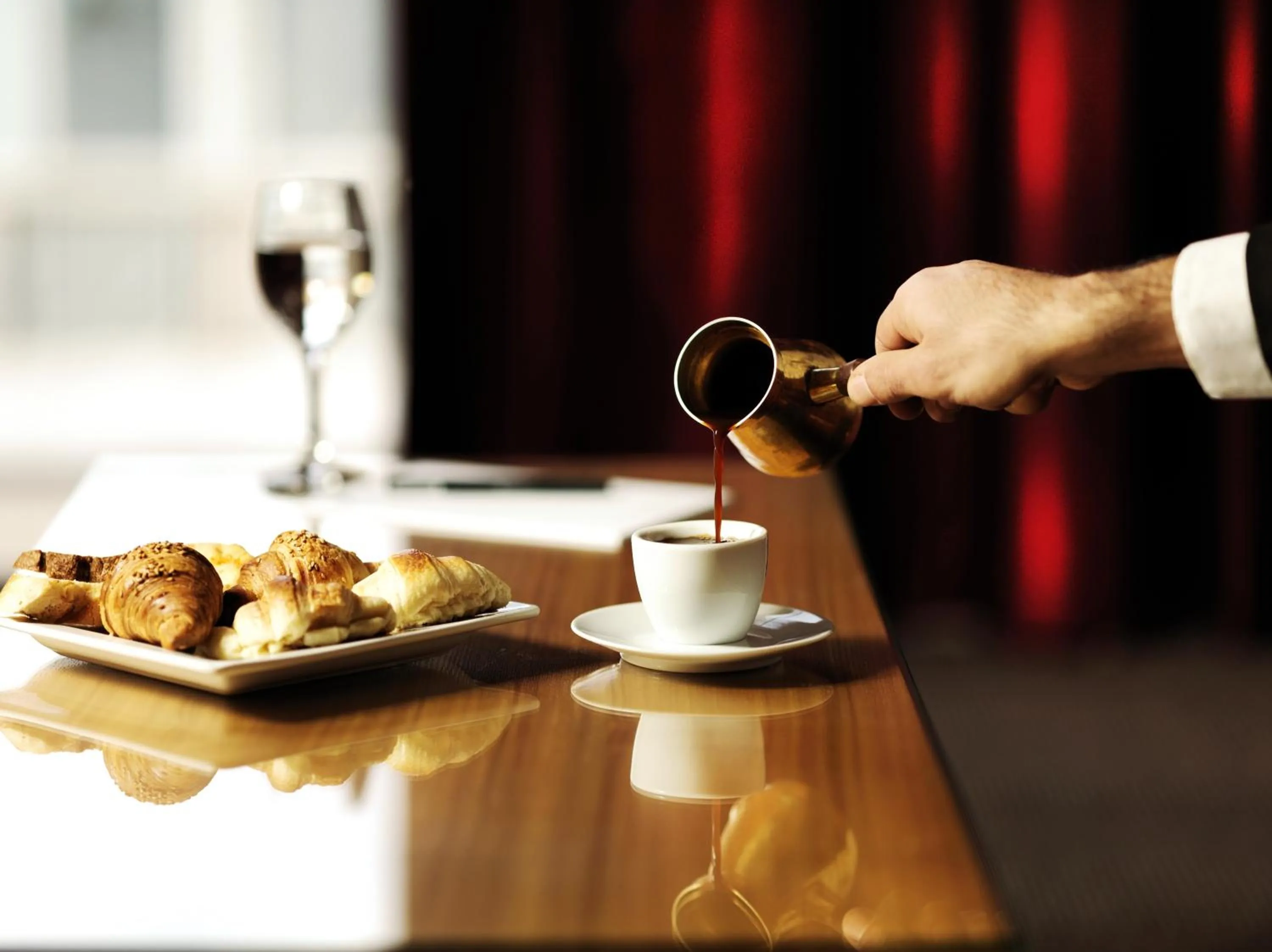 Coffee/tea facilities in WH Hotel