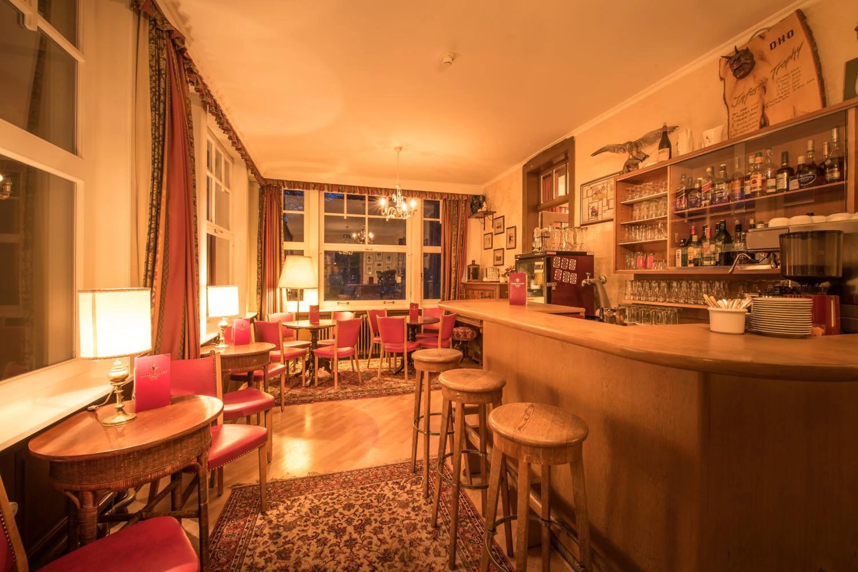 Lounge or bar in Historic Hotel Falken