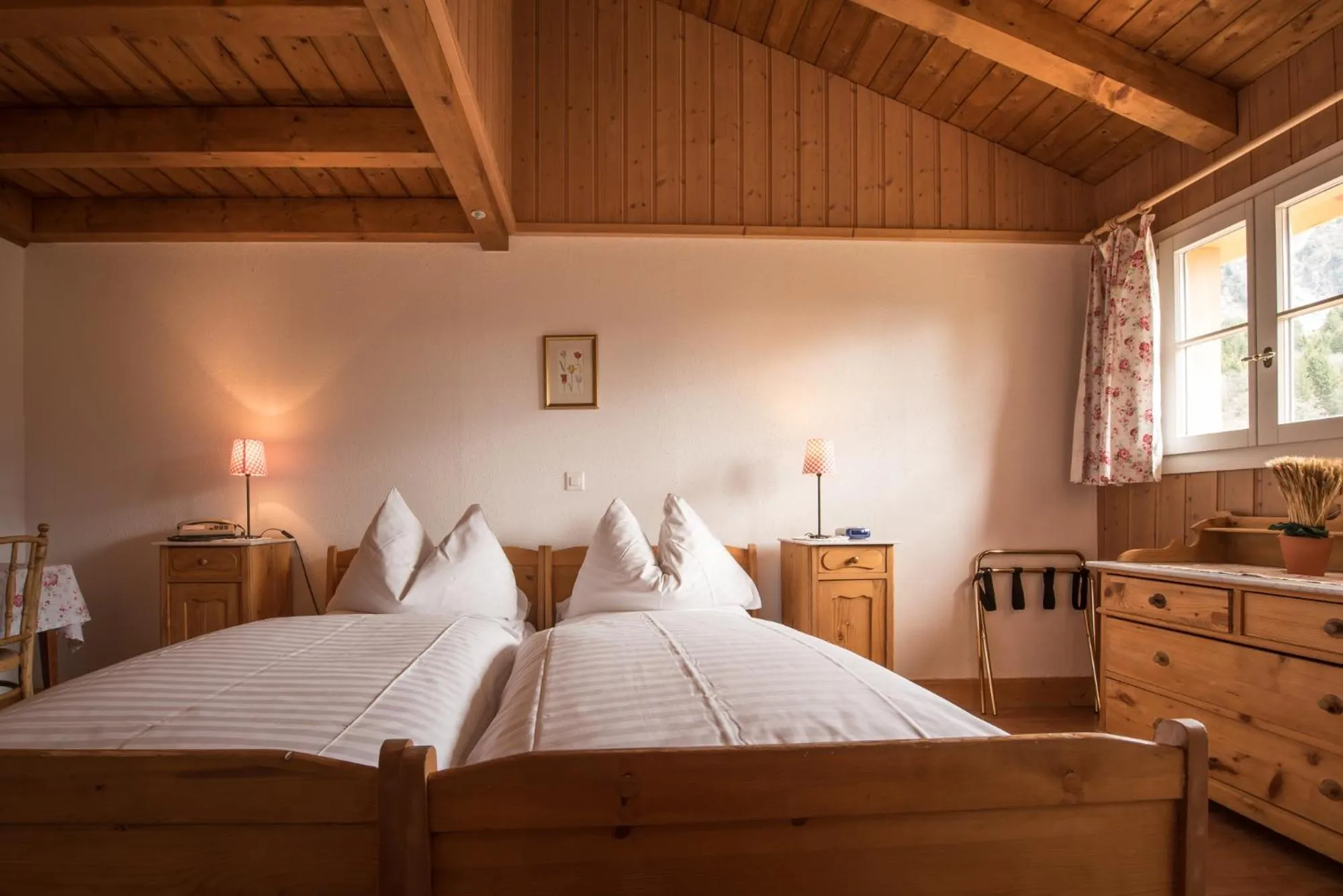 Bedroom, Bed in Historic Hotel Falken
