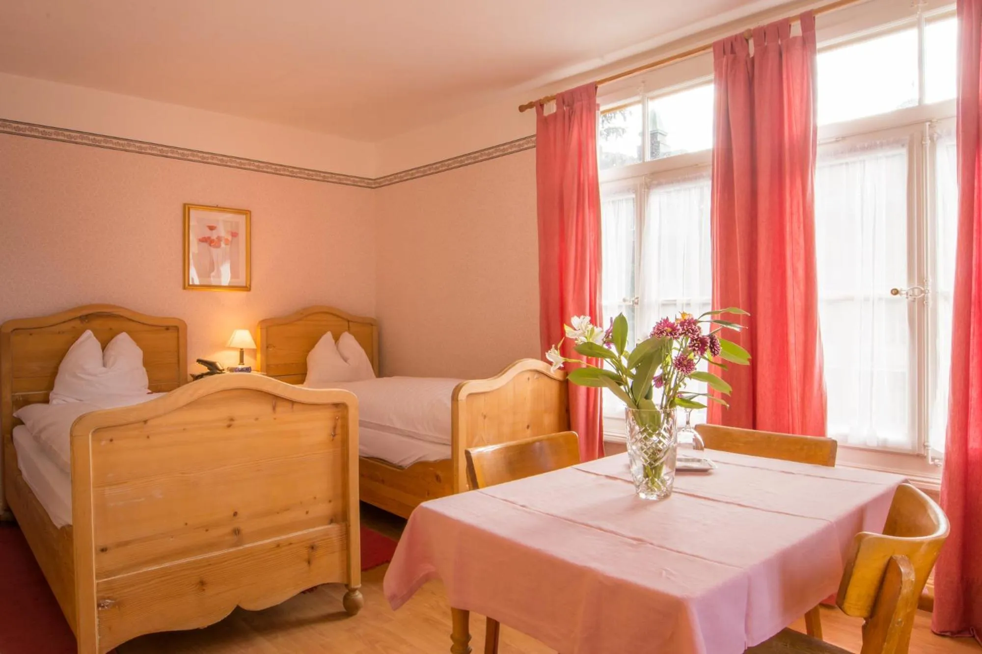Bedroom, Bed in Historic Hotel Falken