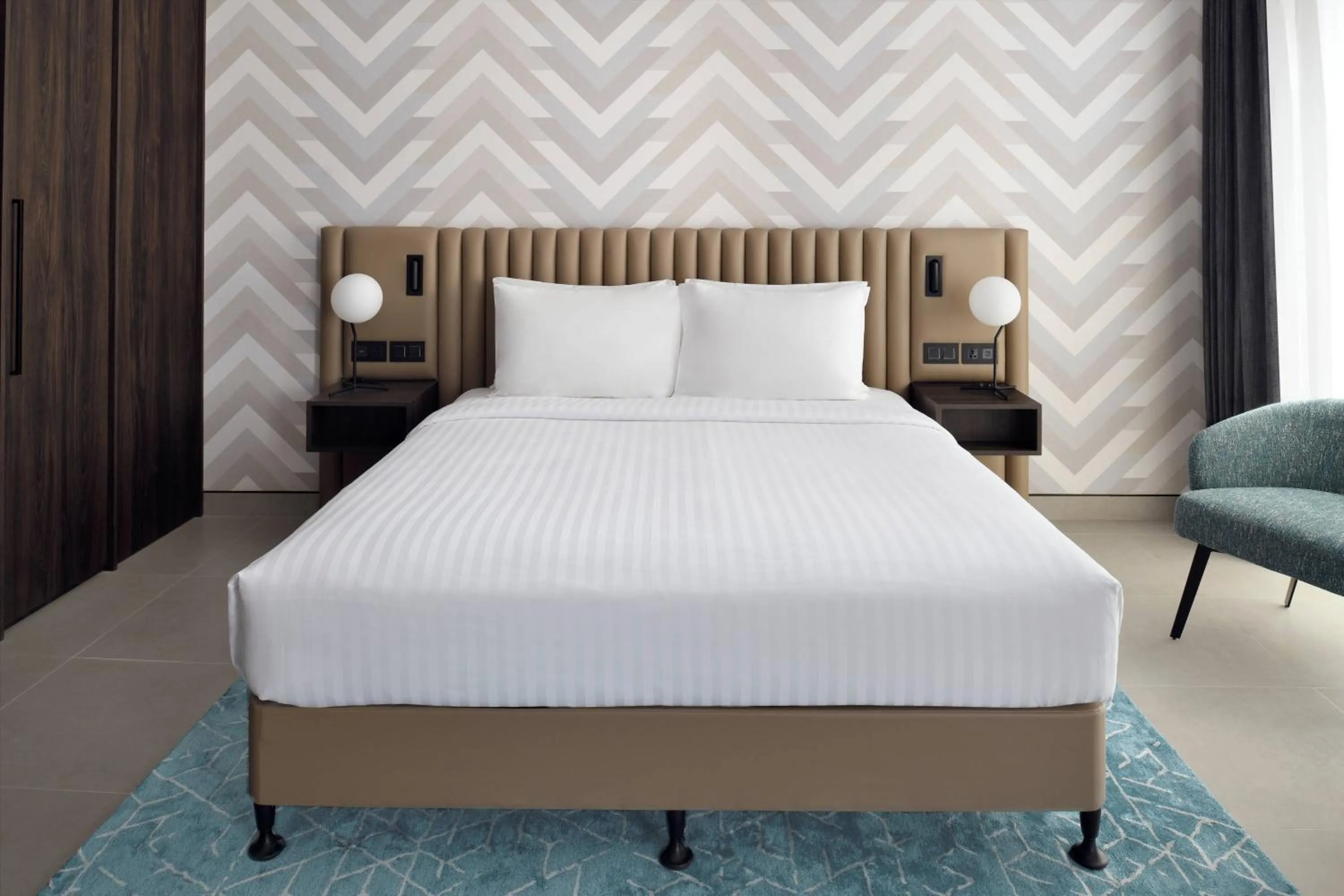 Bedroom, Bed in Courtyard by Marriott World Trade Centre, Dubai