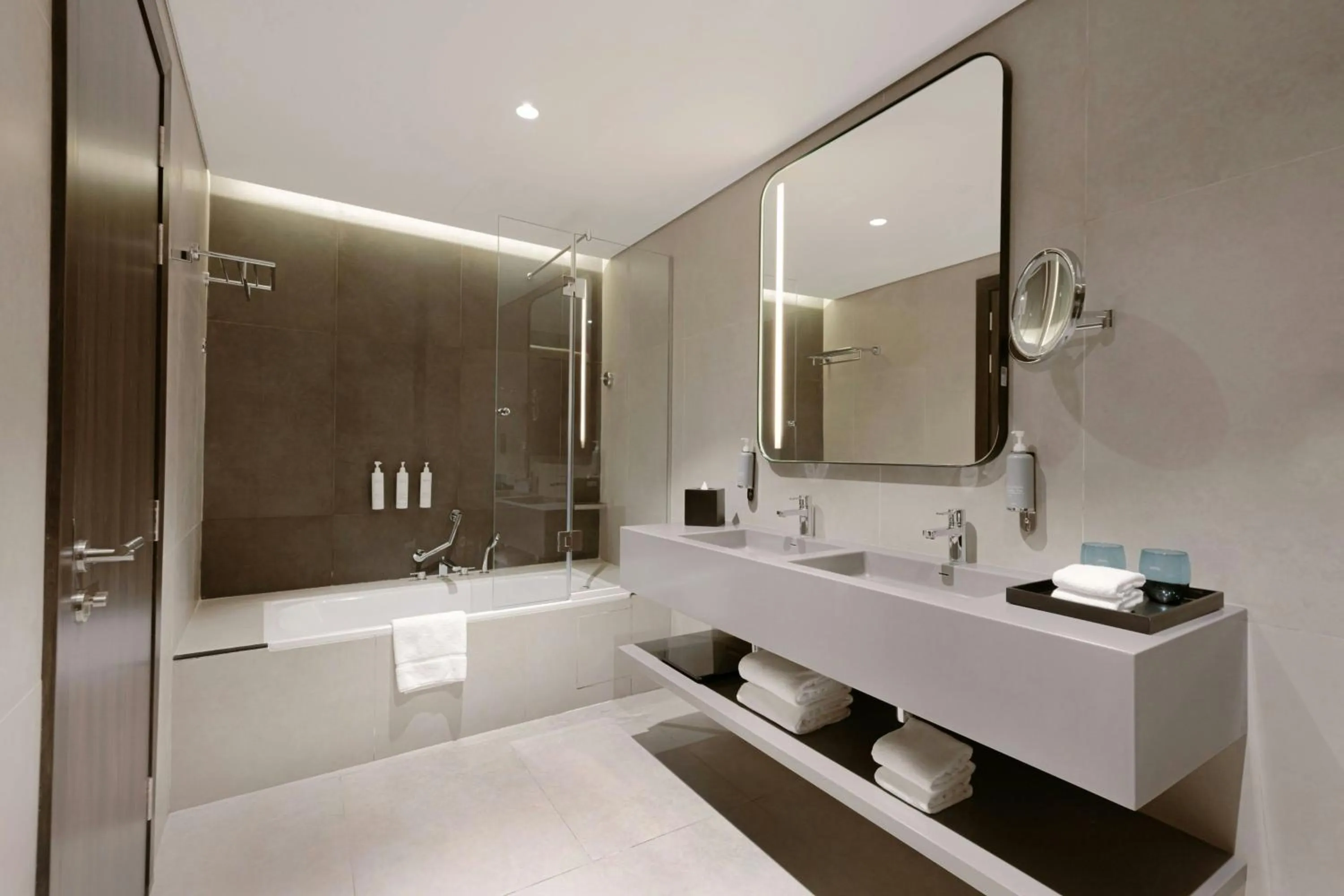 Bathroom in Courtyard by Marriott World Trade Centre, Dubai