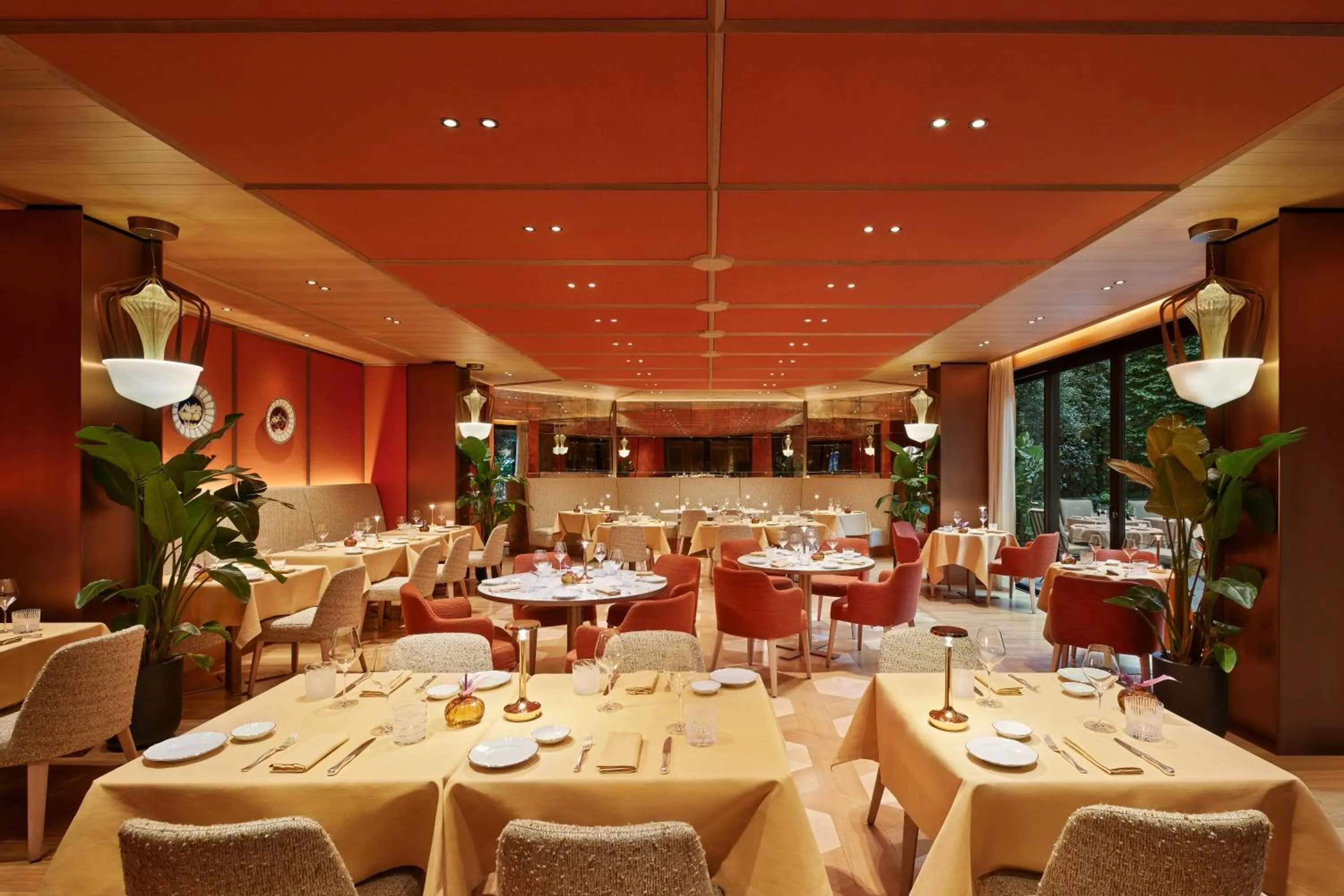 Restaurant/places to eat in Bvlgari Hotel Paris