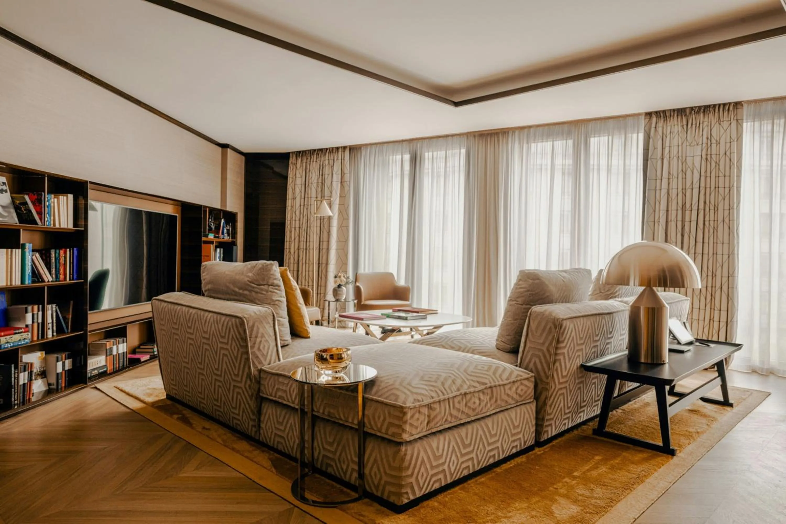 Living room in Bvlgari Hotel Paris