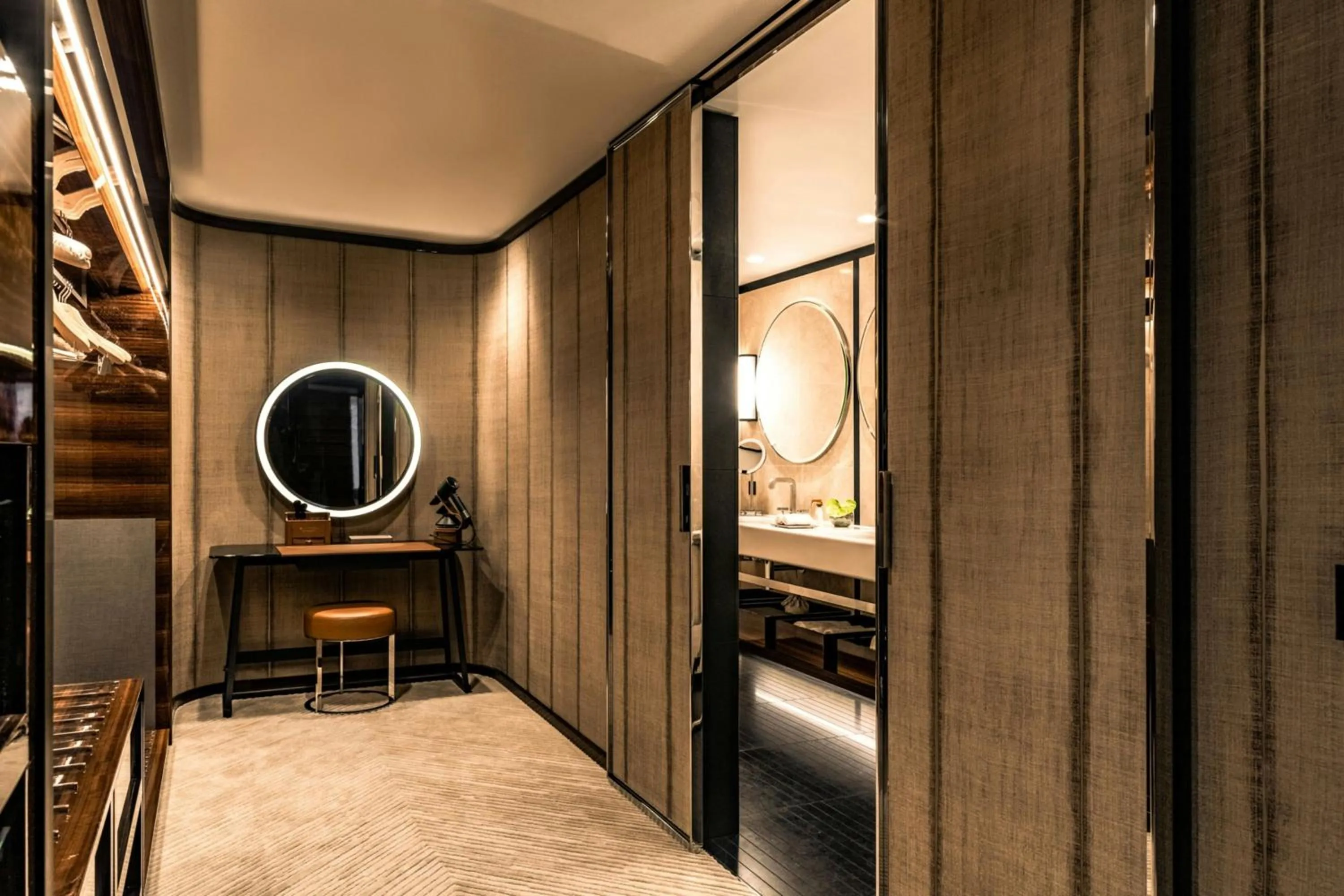 Photo of the whole room in Bvlgari Hotel Paris