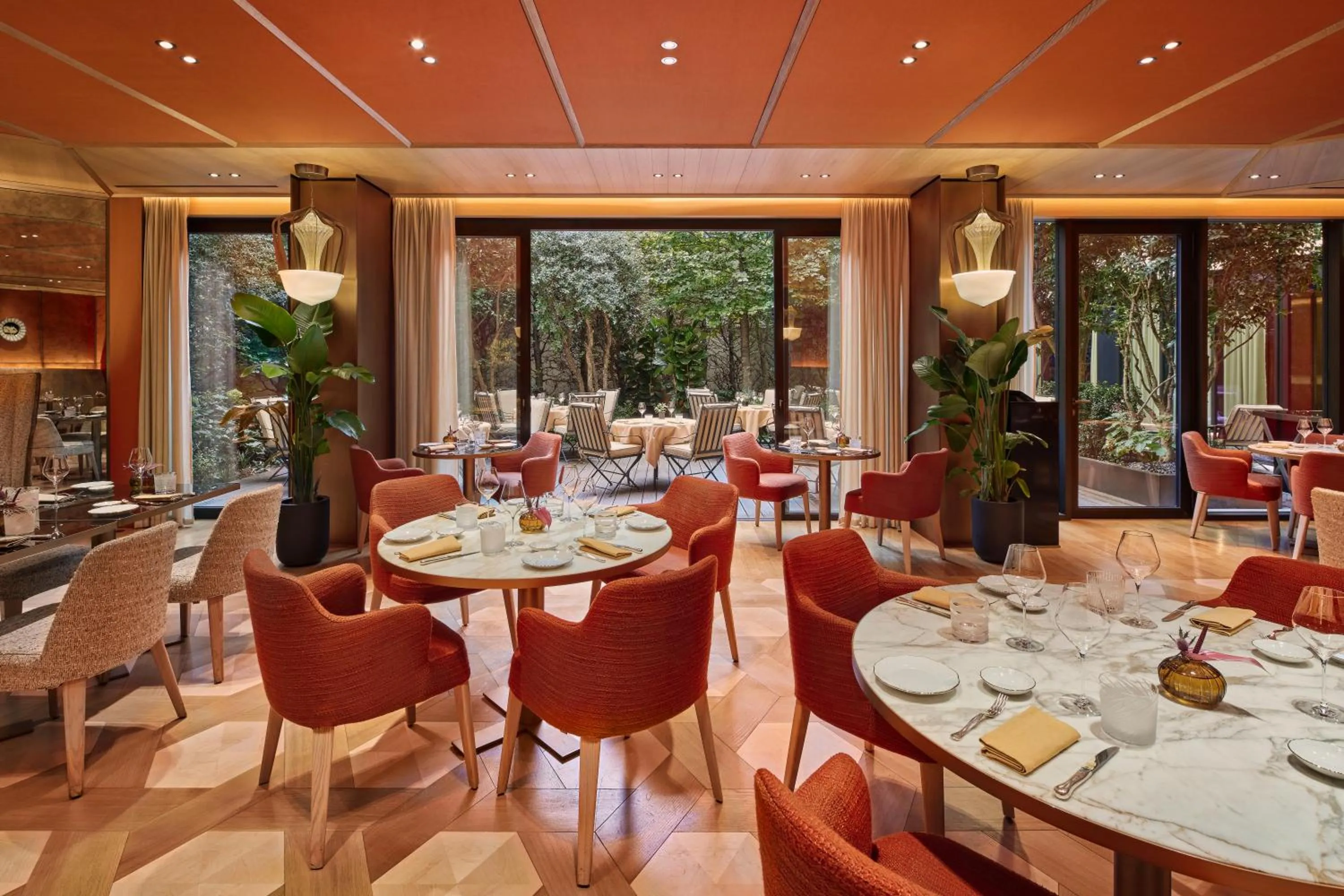 Restaurant/places to eat in Bvlgari Hotel Paris
