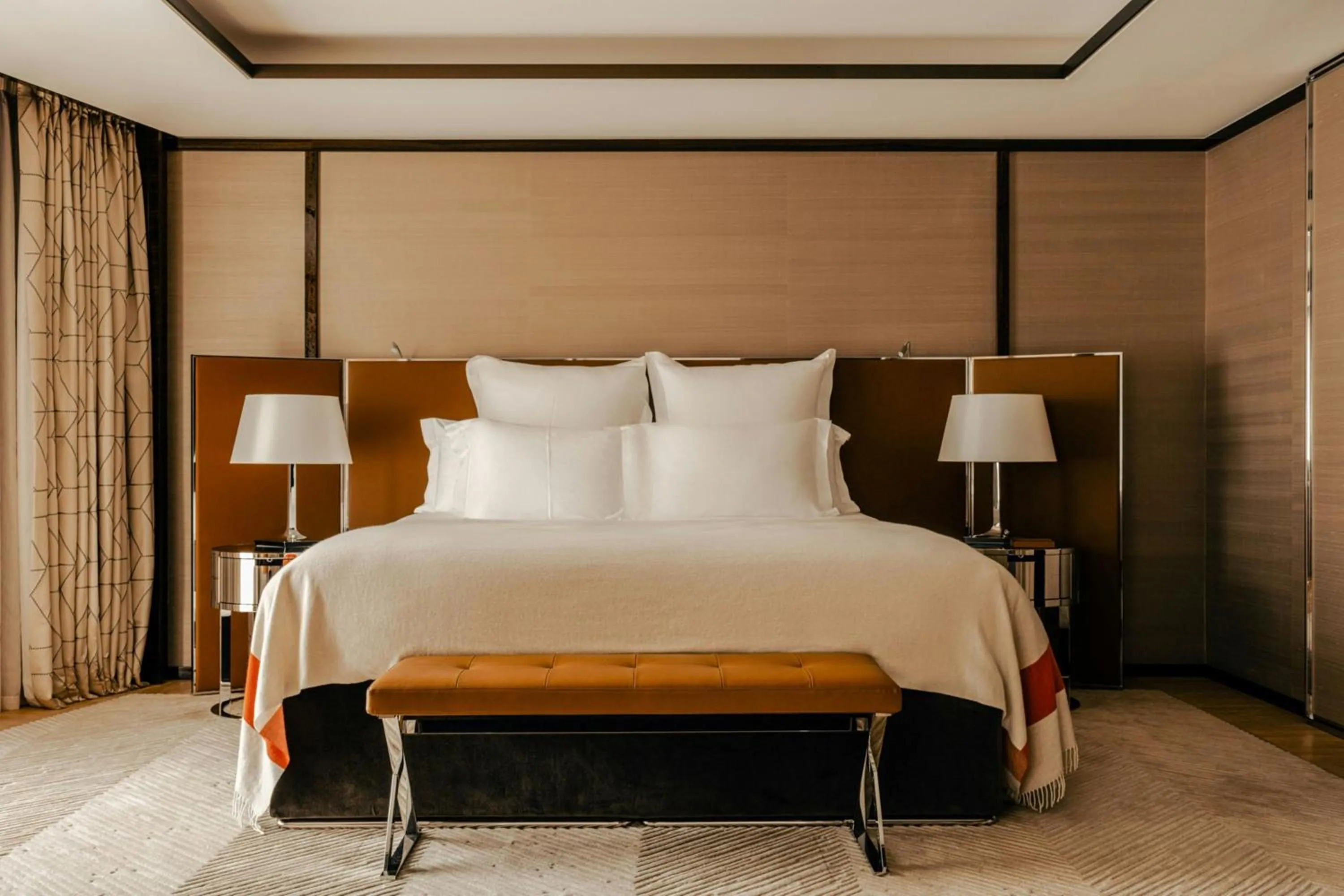 Bedroom, Bed in Bvlgari Hotel Paris