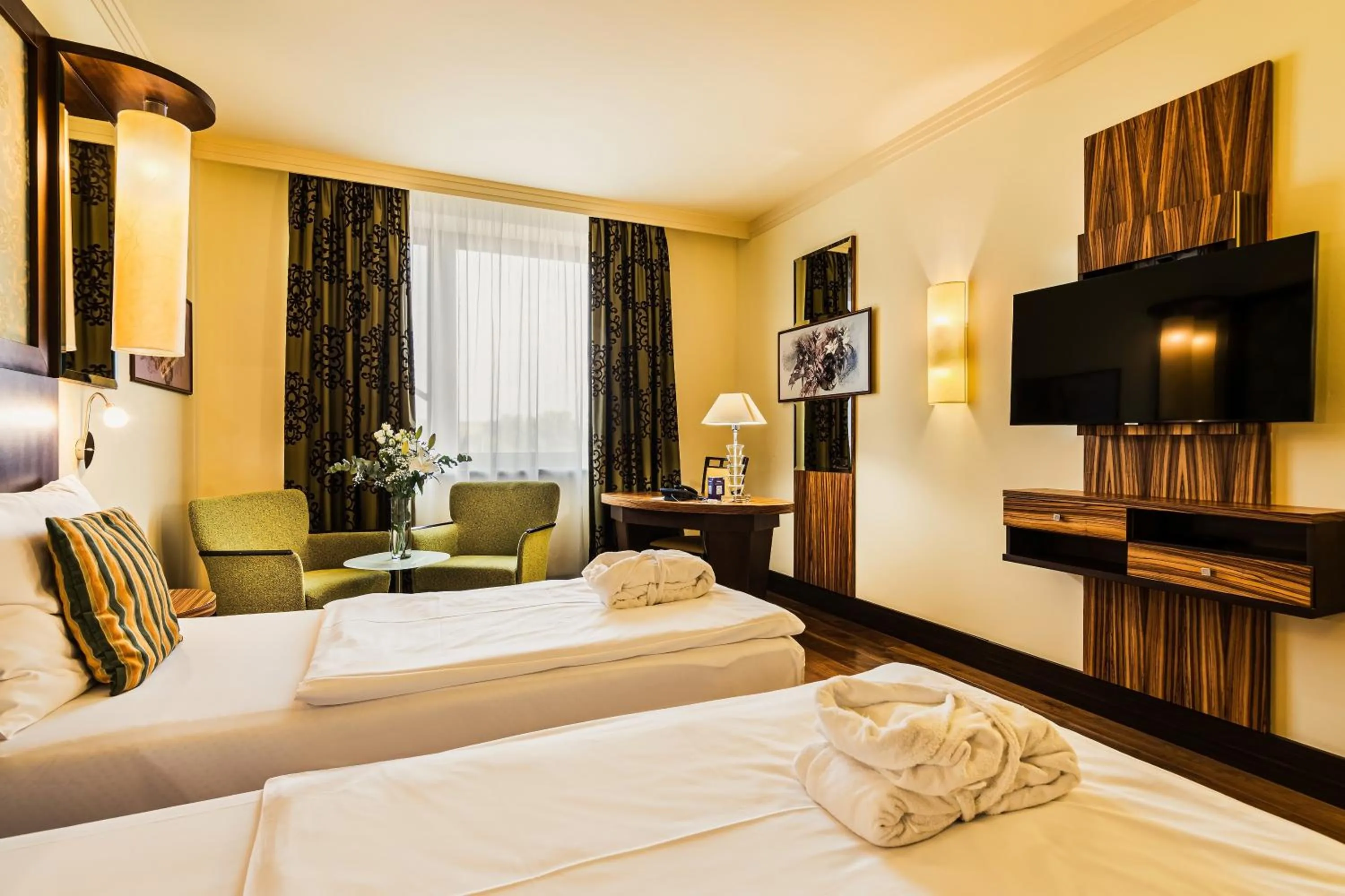 Bed in Hotel Savannah