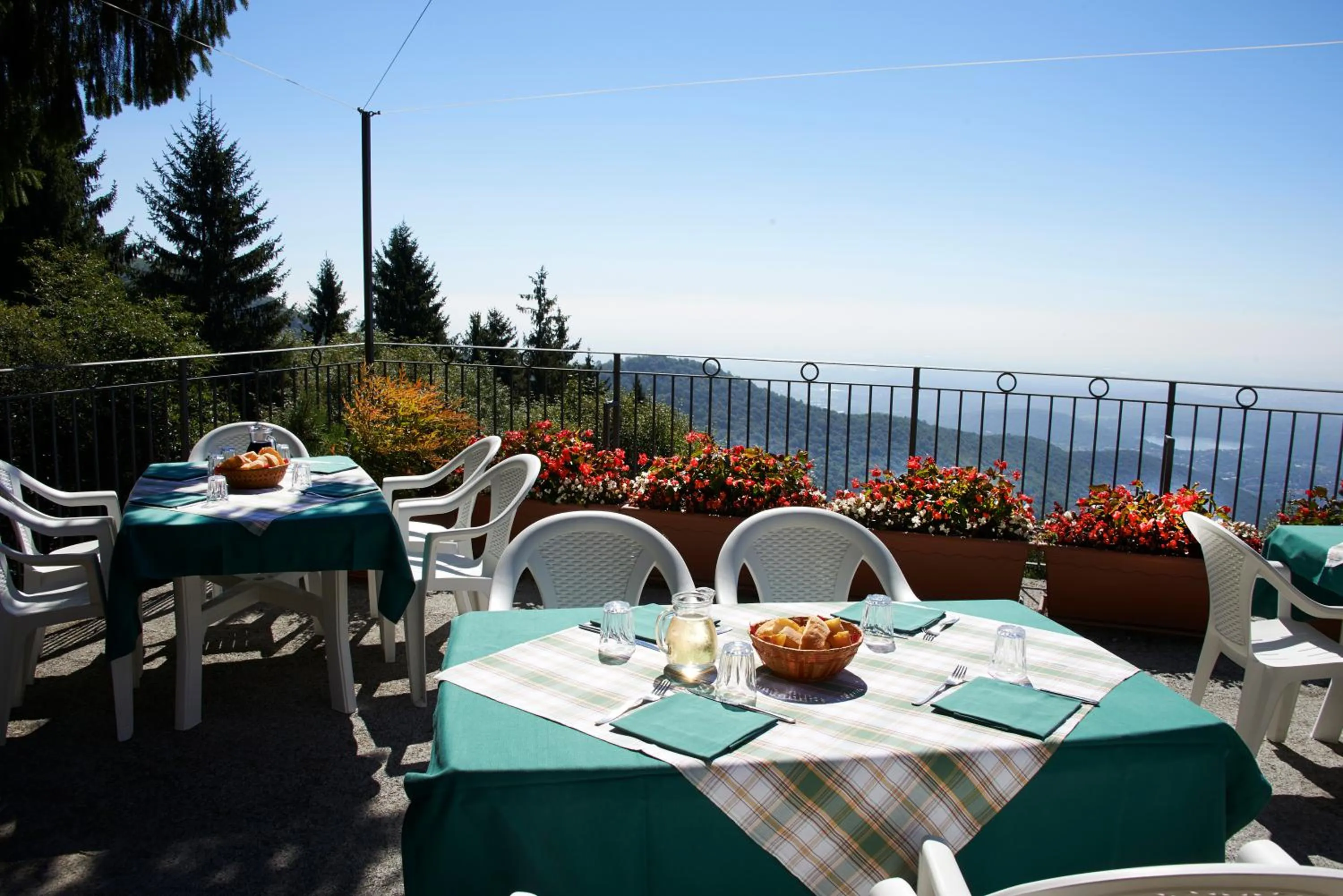 Restaurant/places to eat in Baita Bondella