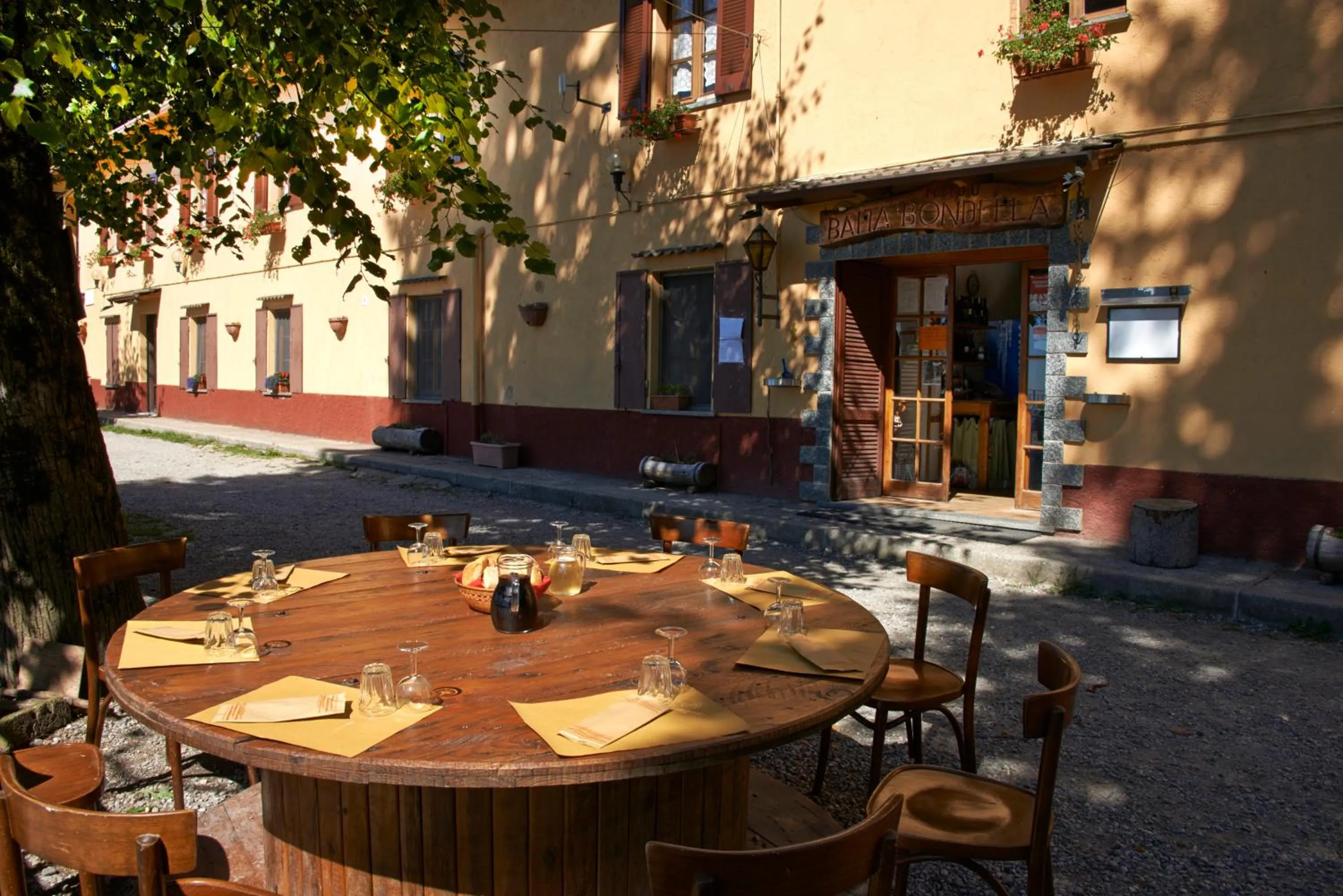 Restaurant/places to eat in Baita Bondella