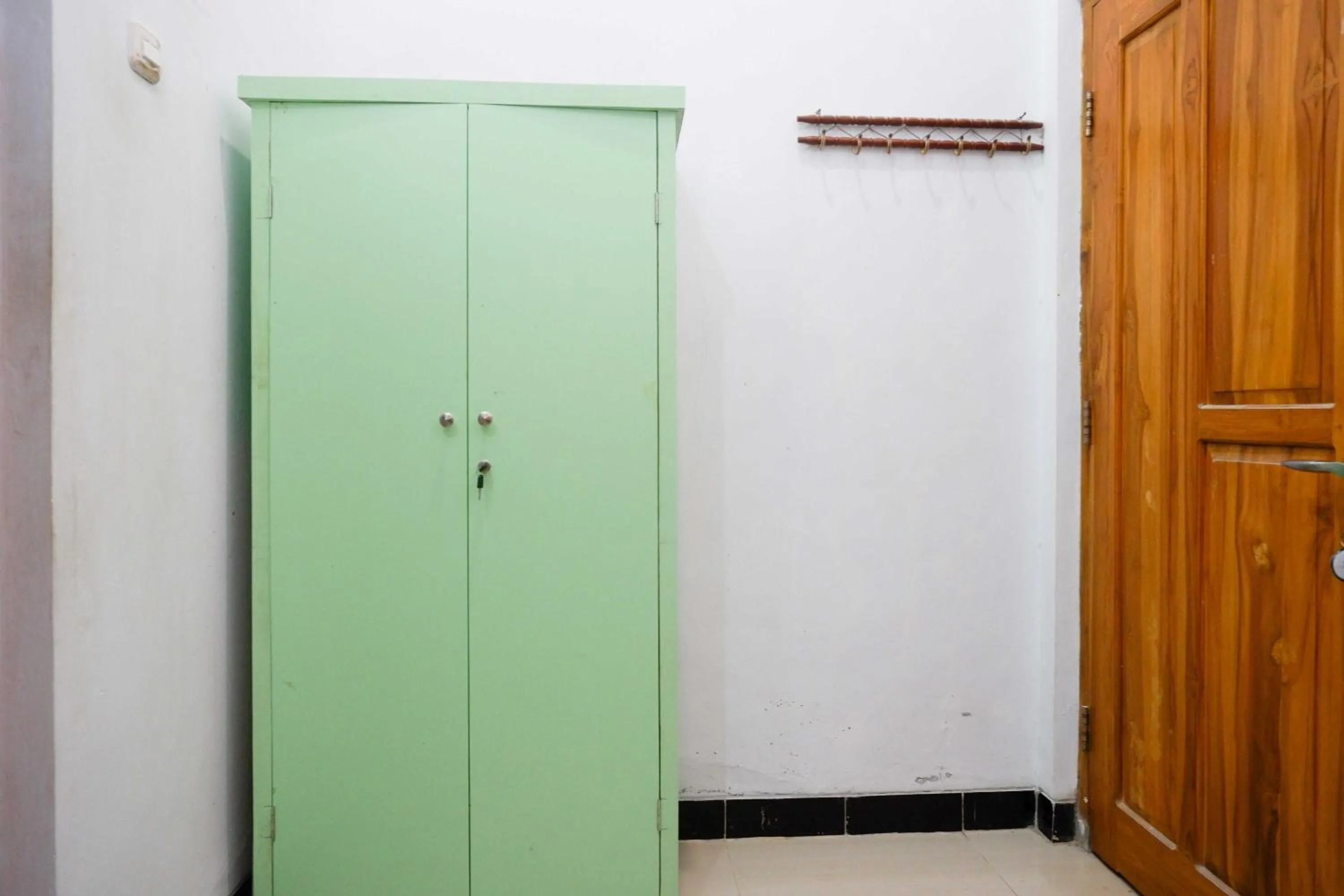 Bedroom in RedDoorz Syariah near RS Mitra Siaga