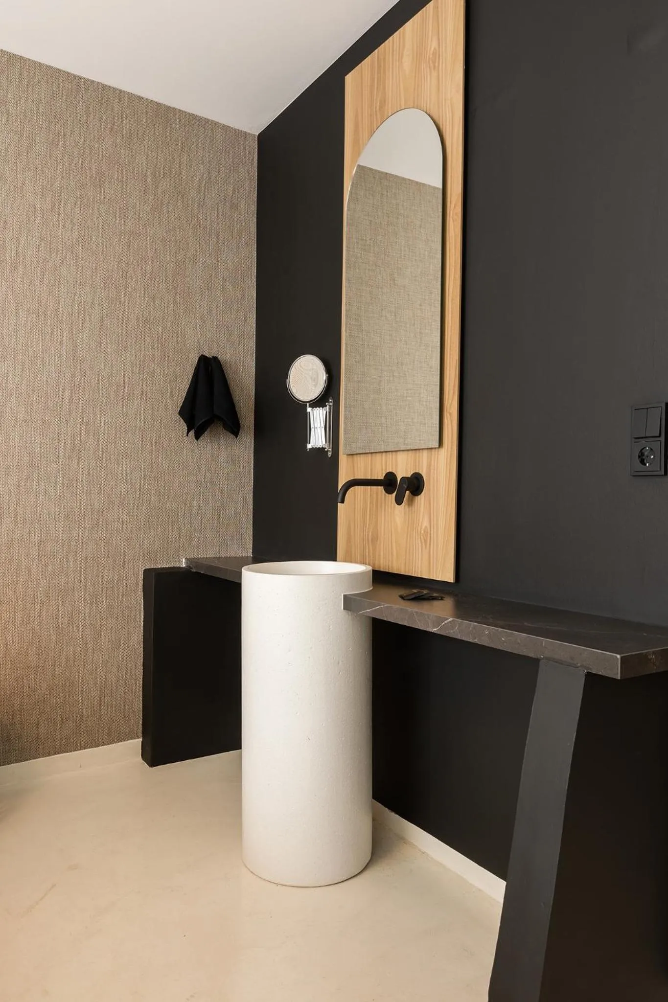 Bedroom in The Fountain Athens