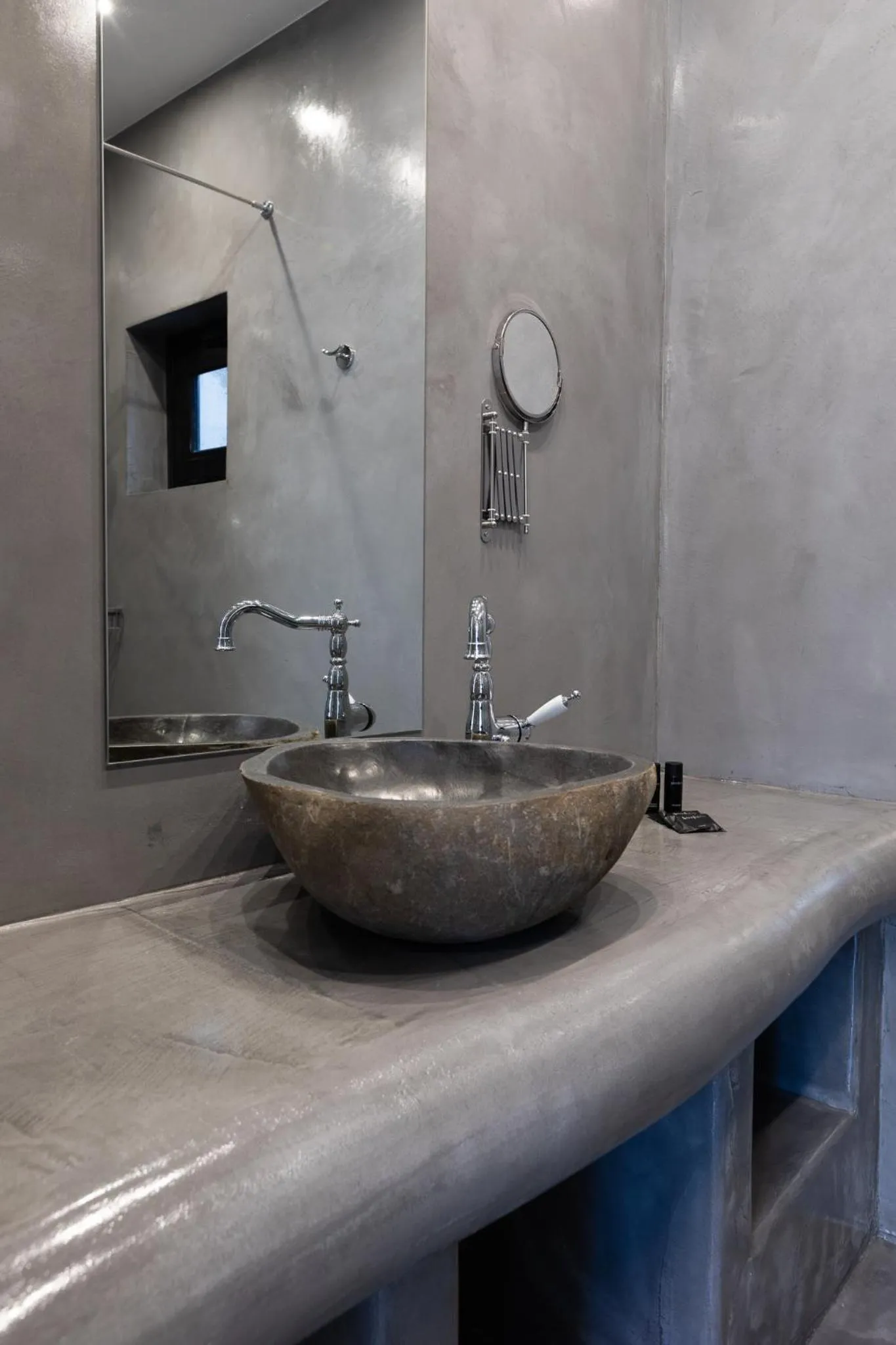 Bathroom in The Fountain Athens