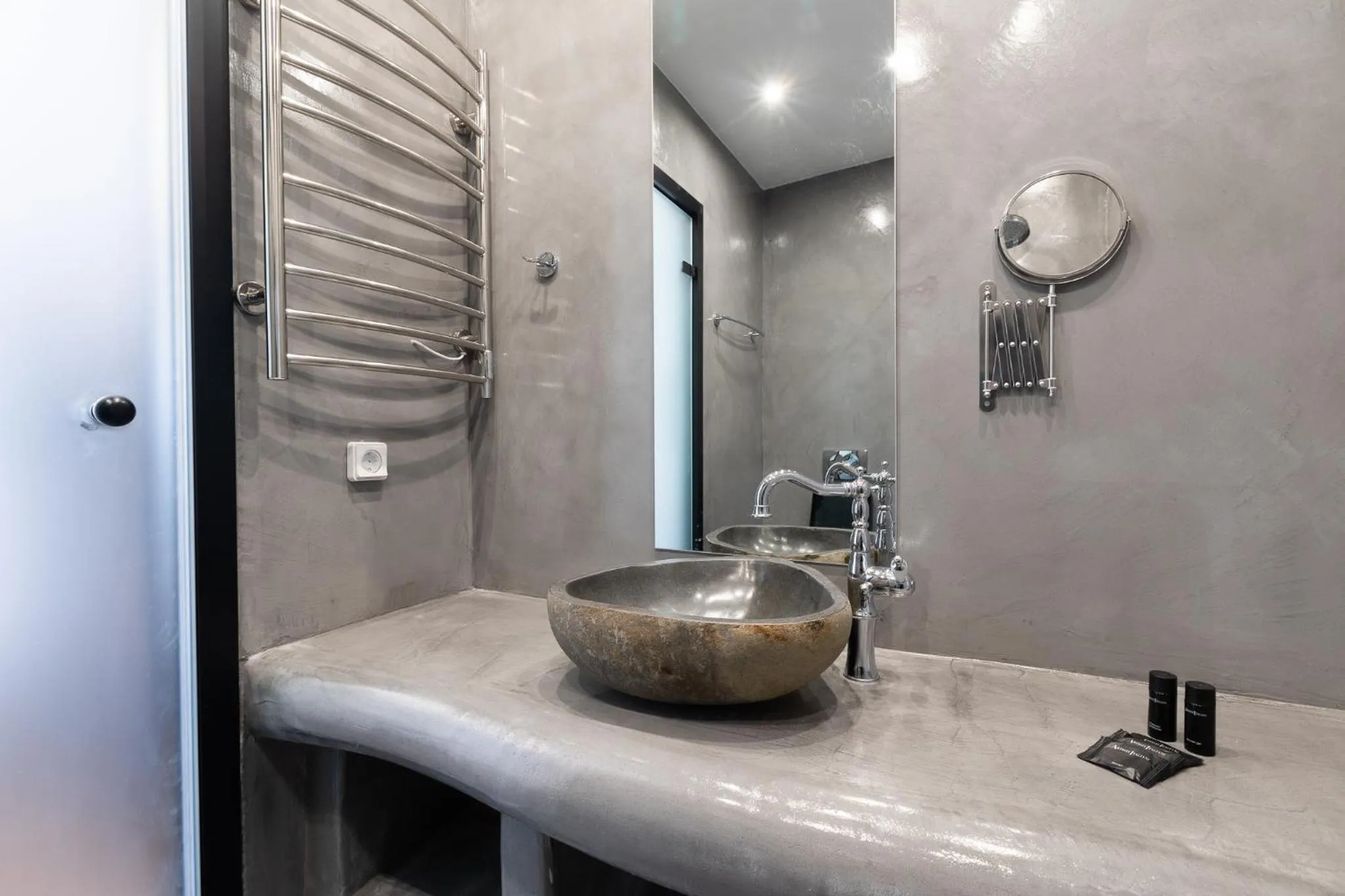 Toilet in The Fountain Athens