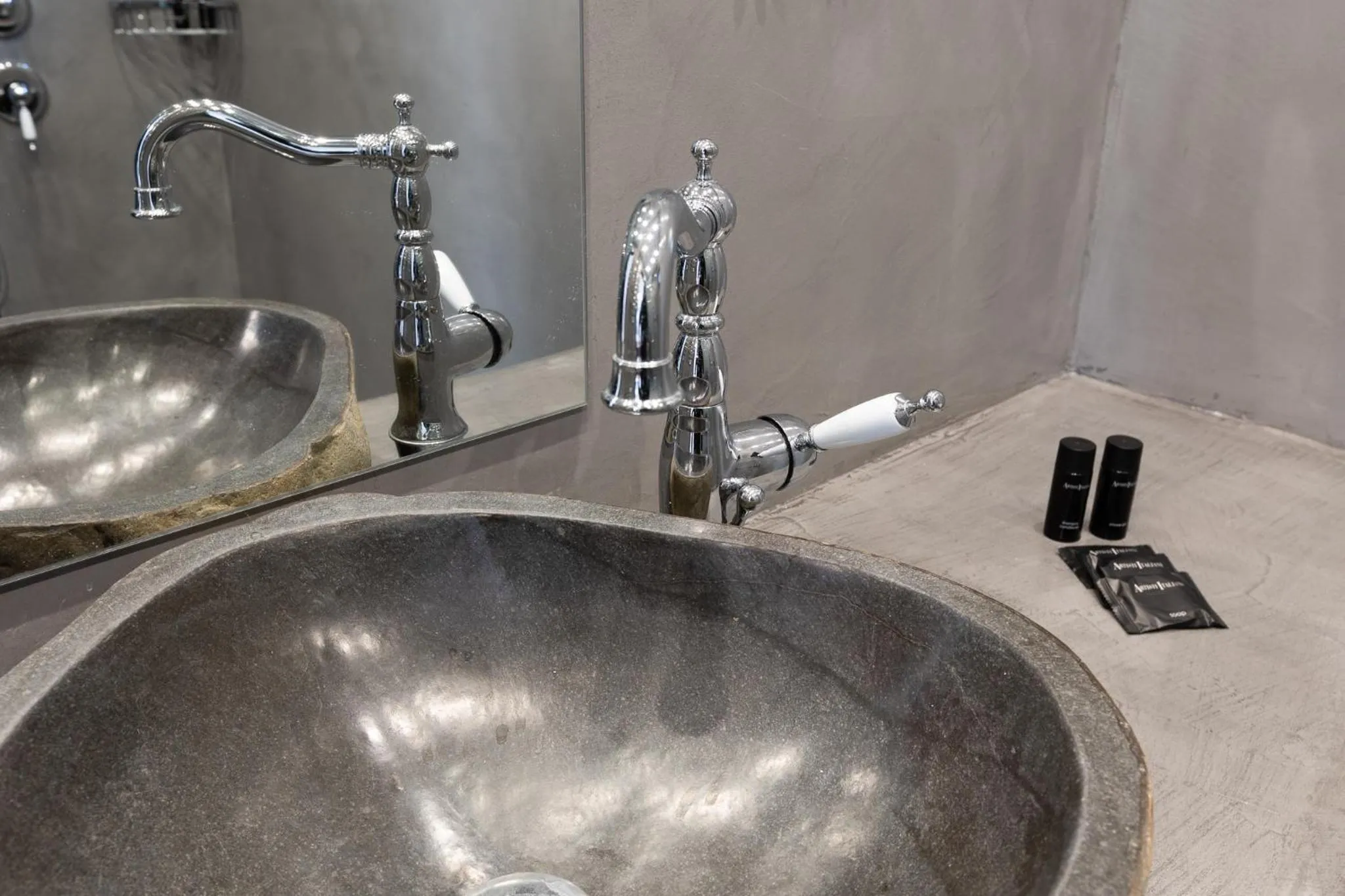 Bathroom in The Fountain Athens