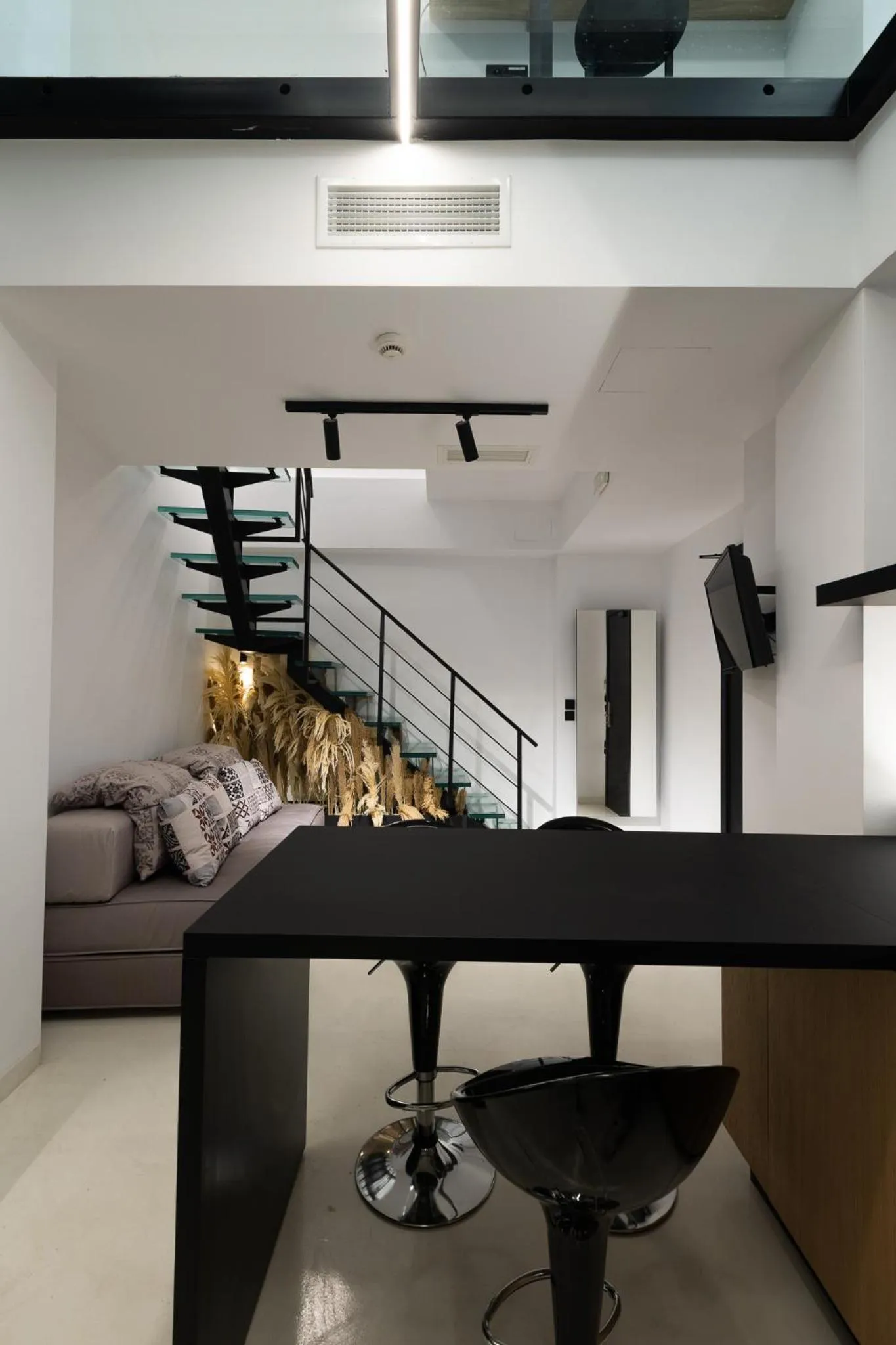 Photo of the whole room in The Fountain Athens