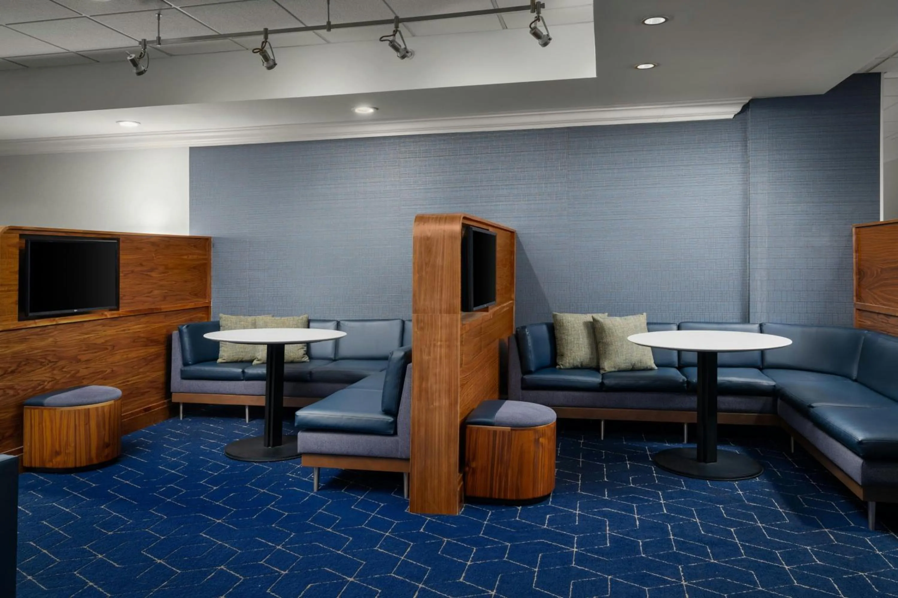 Restaurant/places to eat in Courtyard by Marriott Myrtle Beach Barefoot Landing