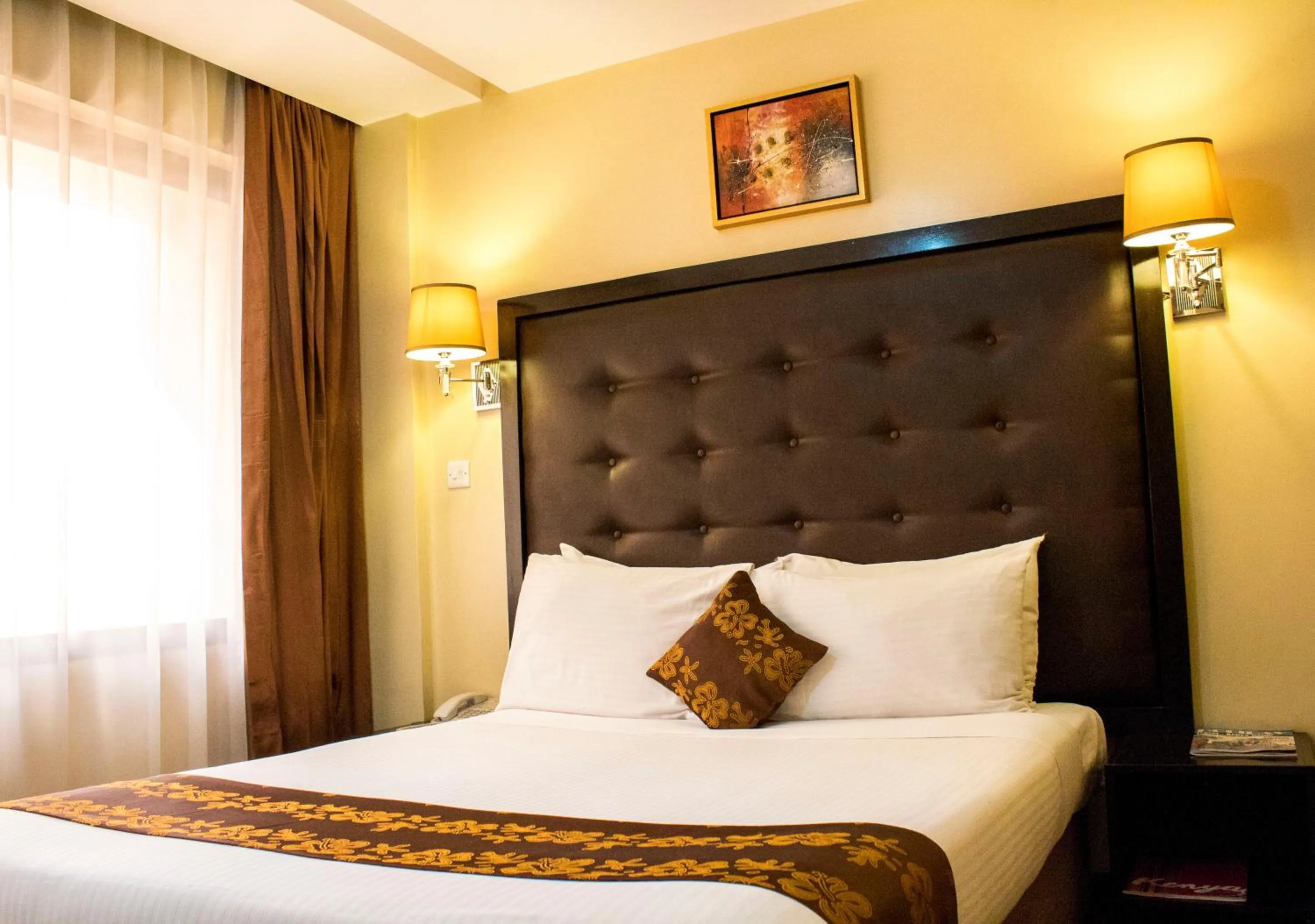 cot, Bed in The Clarion Hotel