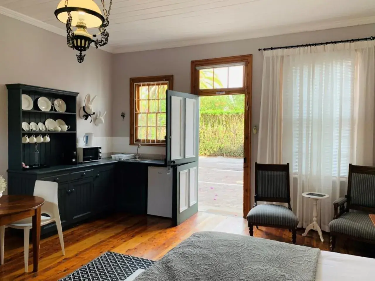 Double Room with Patio - single occupancy in de Wingerd B & B Double Room with Patio - single occupancy in de Wingerd B & B