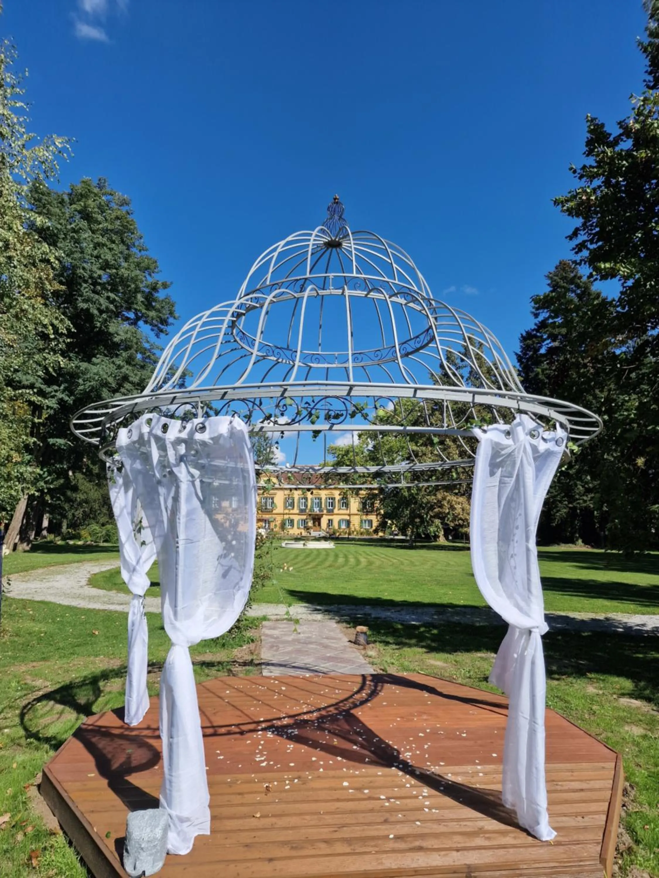 Property building in Palais Kneissl