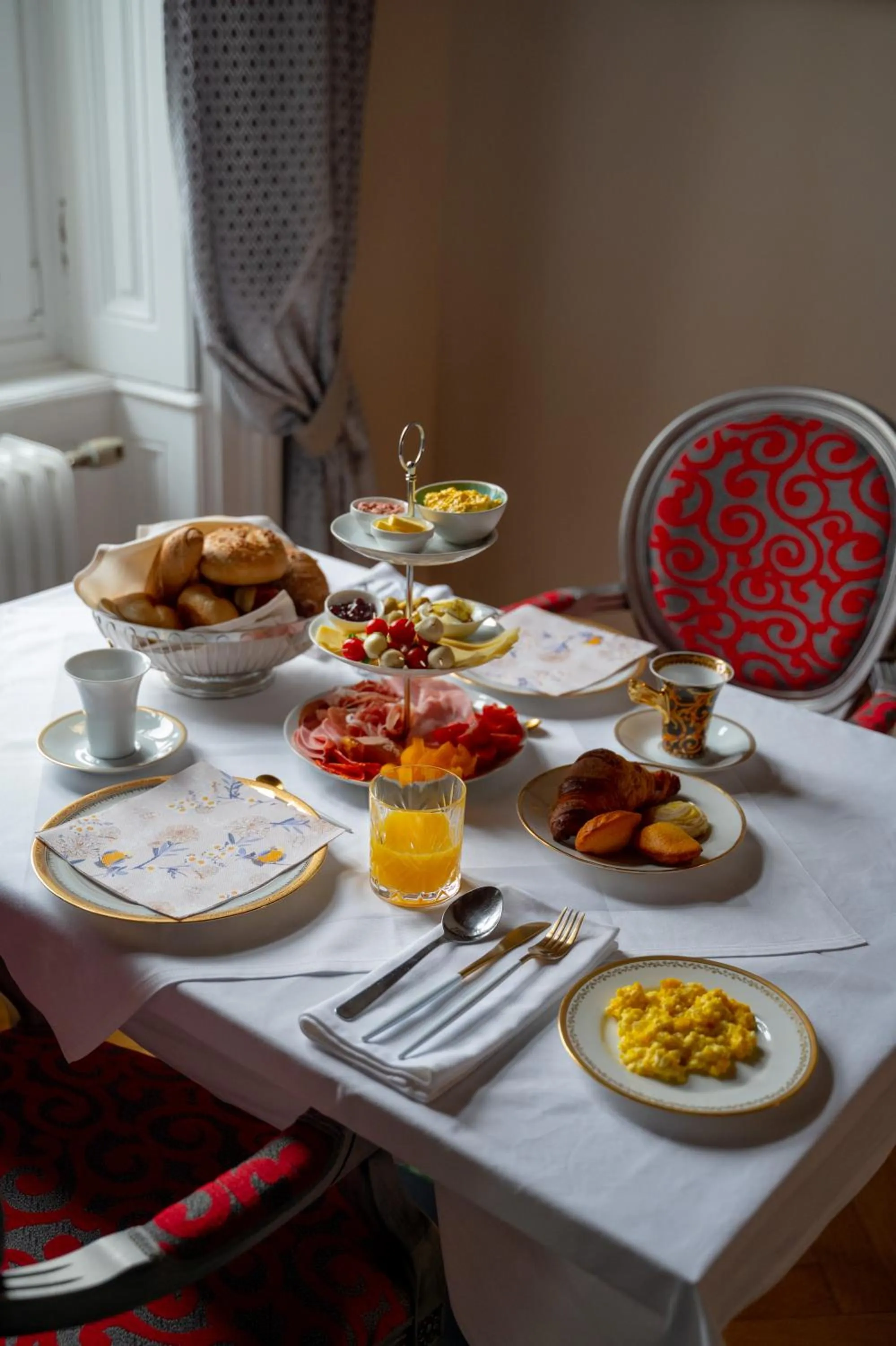 Breakfast in Palais Kneissl