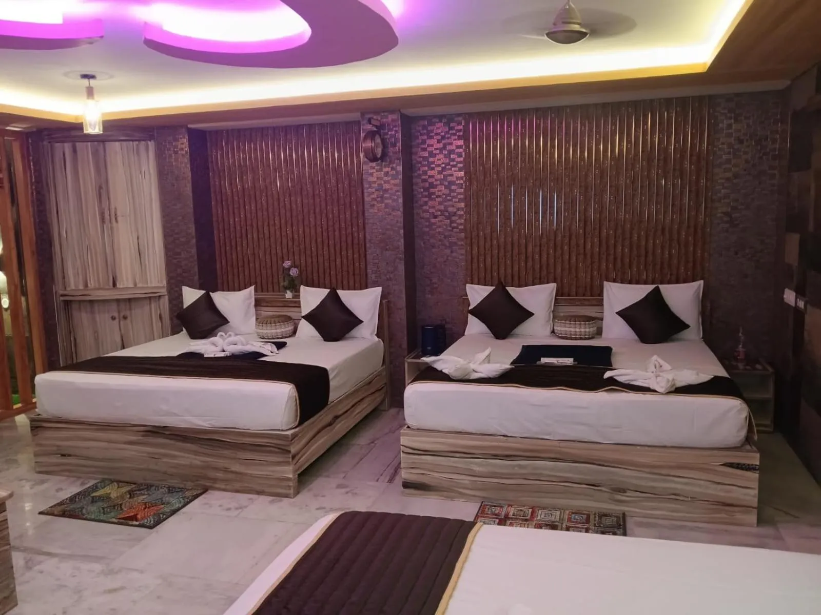 Photo of the whole room, Bed in Hotel Ganesh Palace