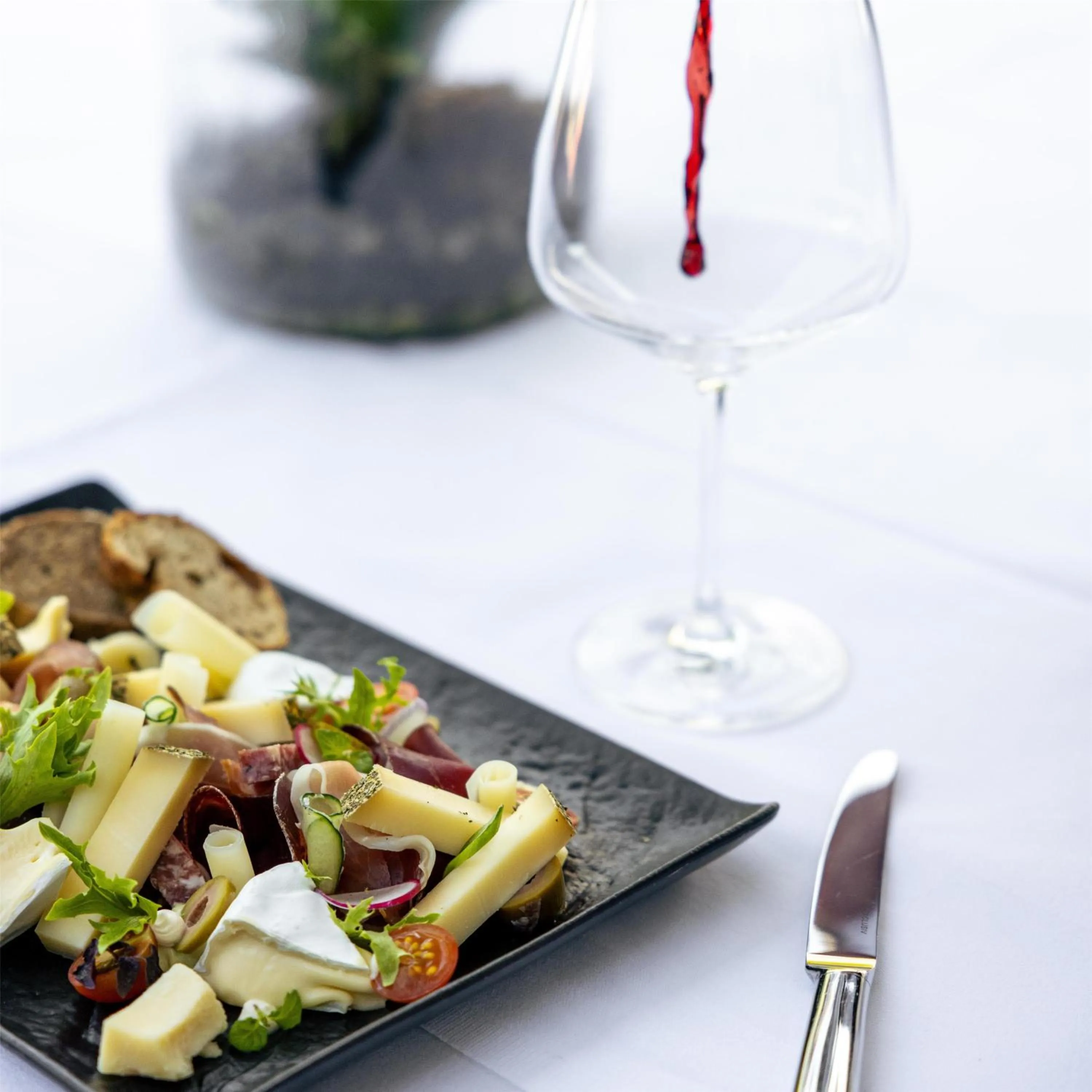 Restaurant/places to eat in Radisson Blu Hotel, Lucerne