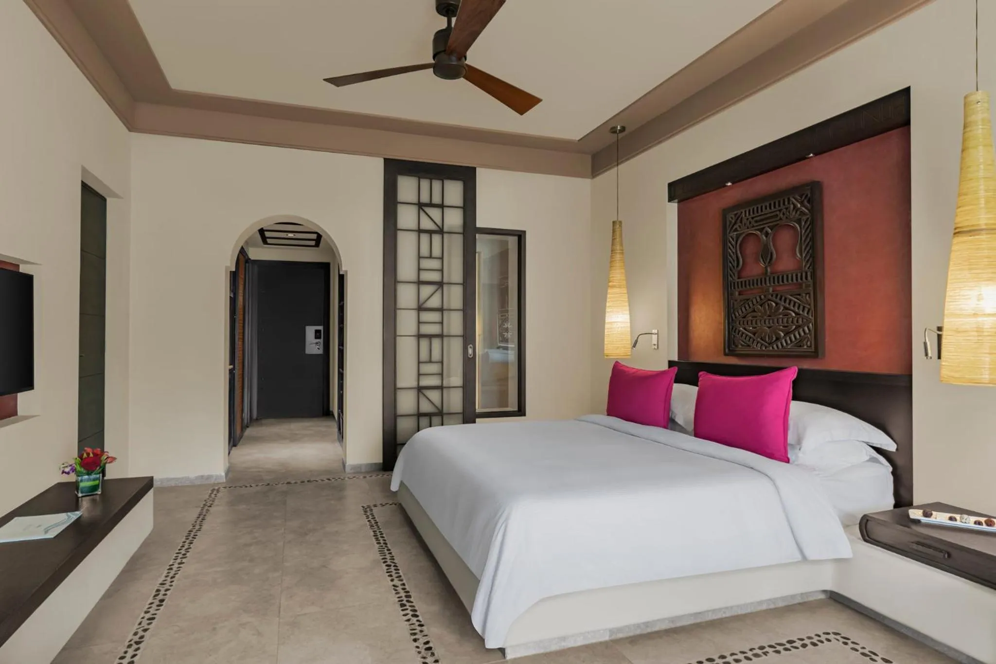 Photo of the whole room, Bed in Salalah Rotana Resort