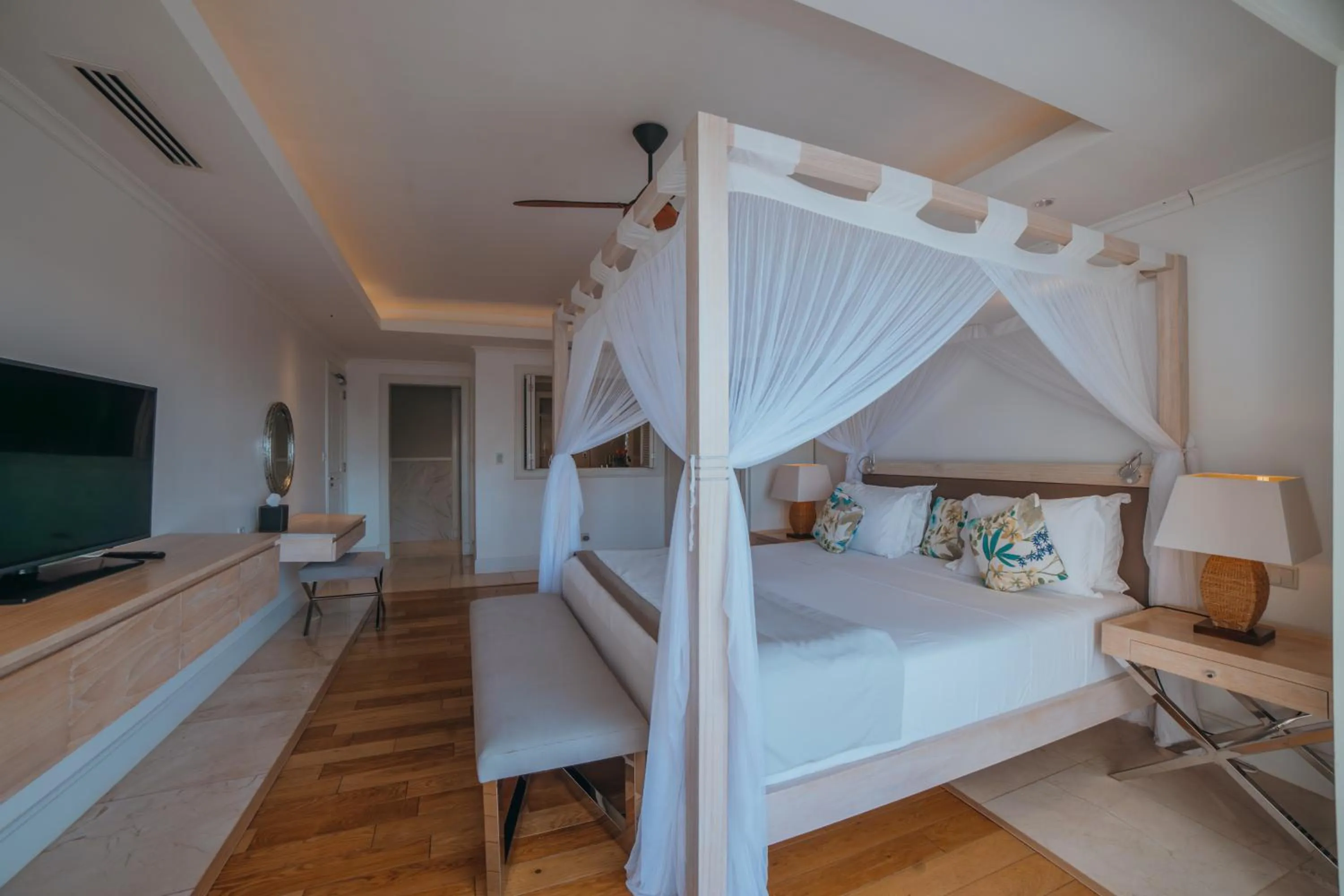 Bed in Hemingways Watamu