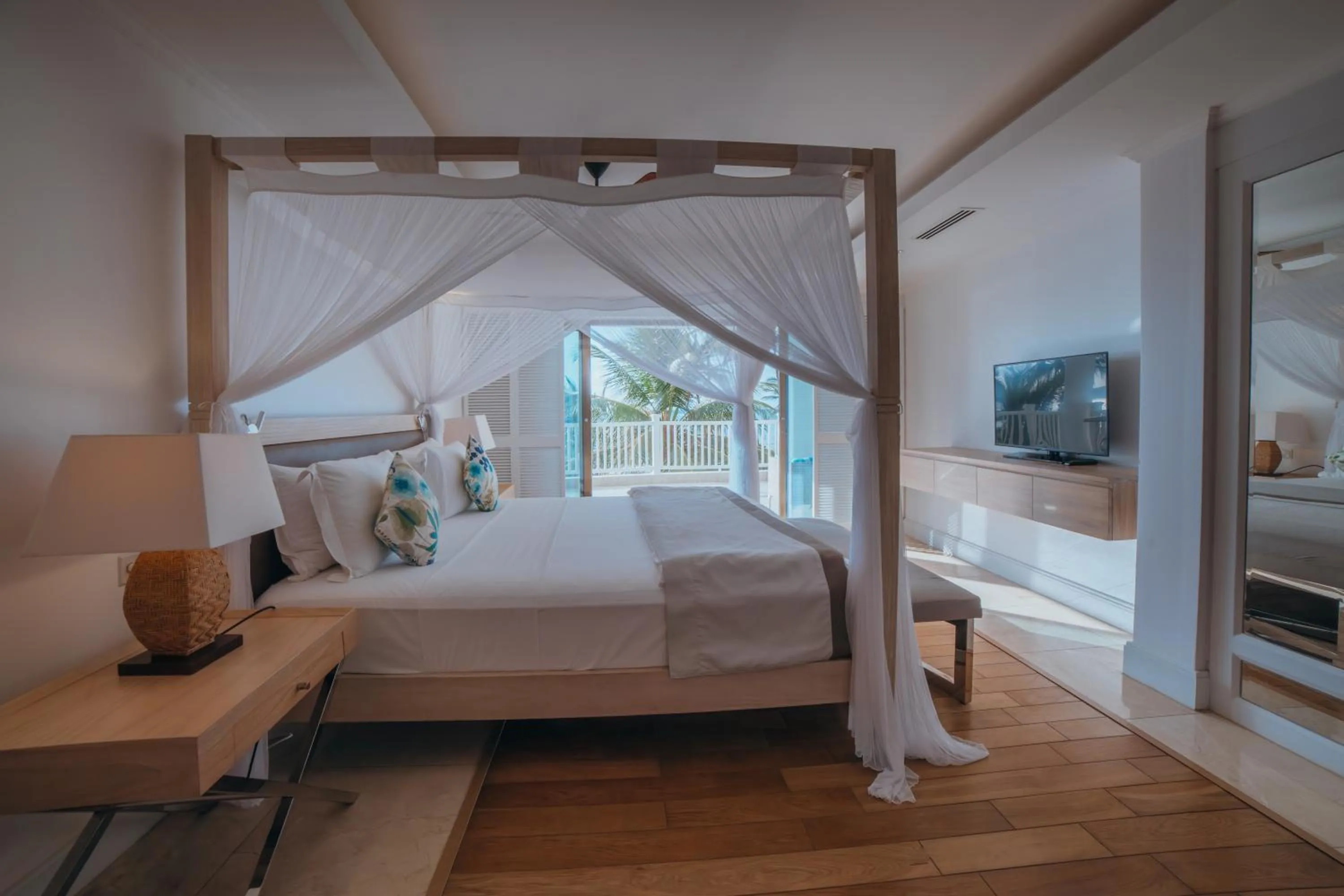 Bed in Hemingways Watamu