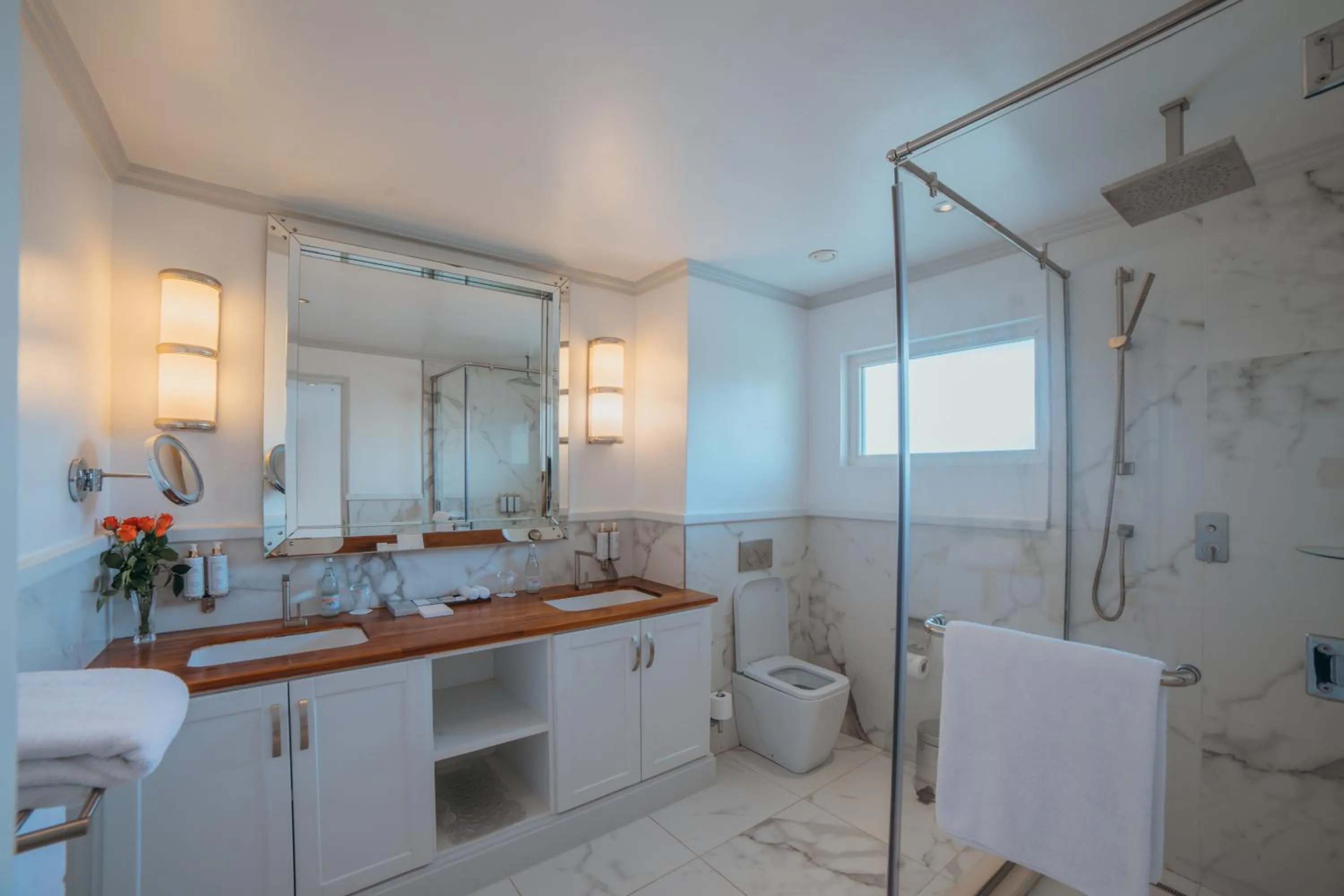 Bathroom in Hemingways Watamu