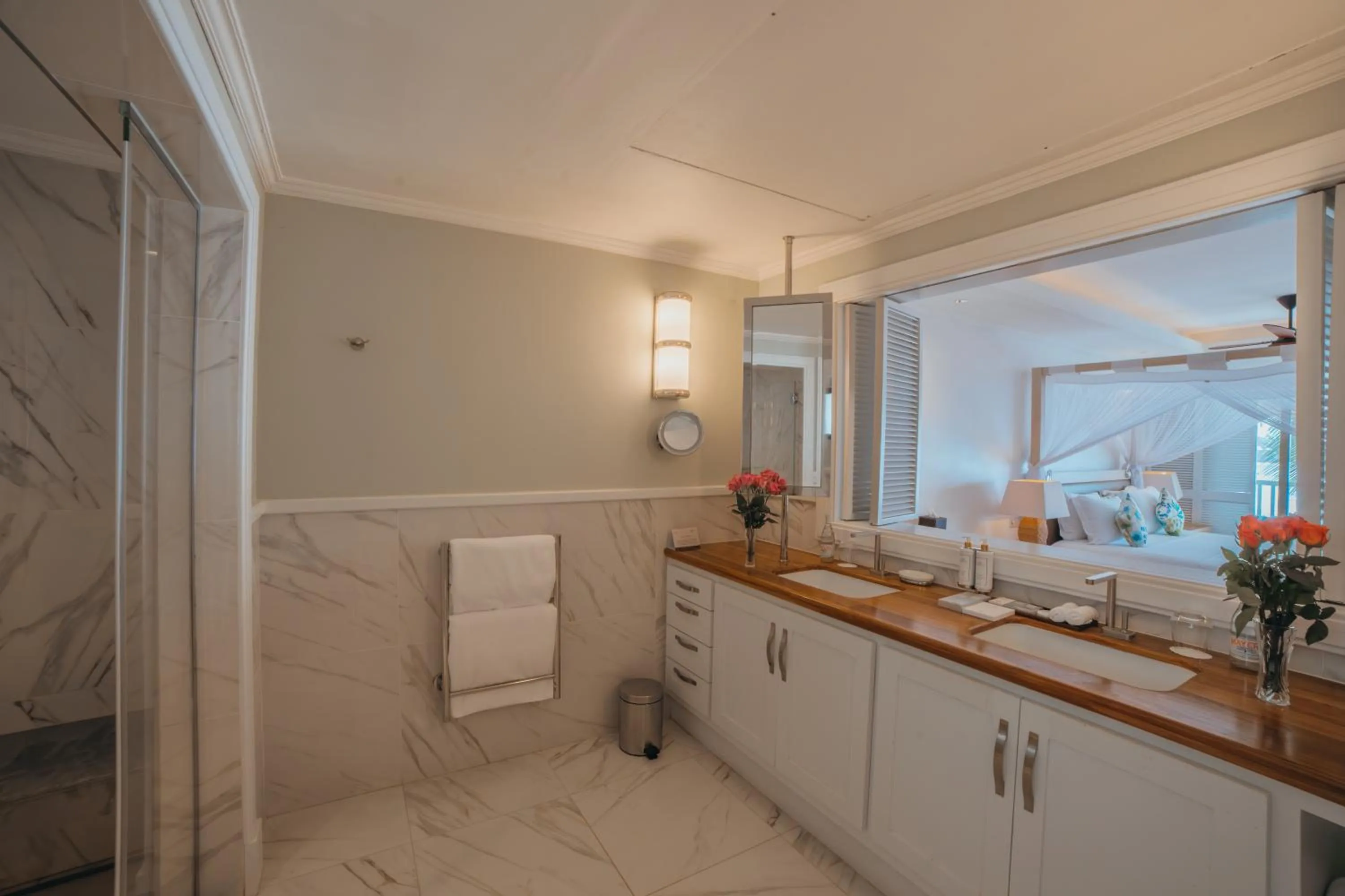 Bathroom in Hemingways Watamu