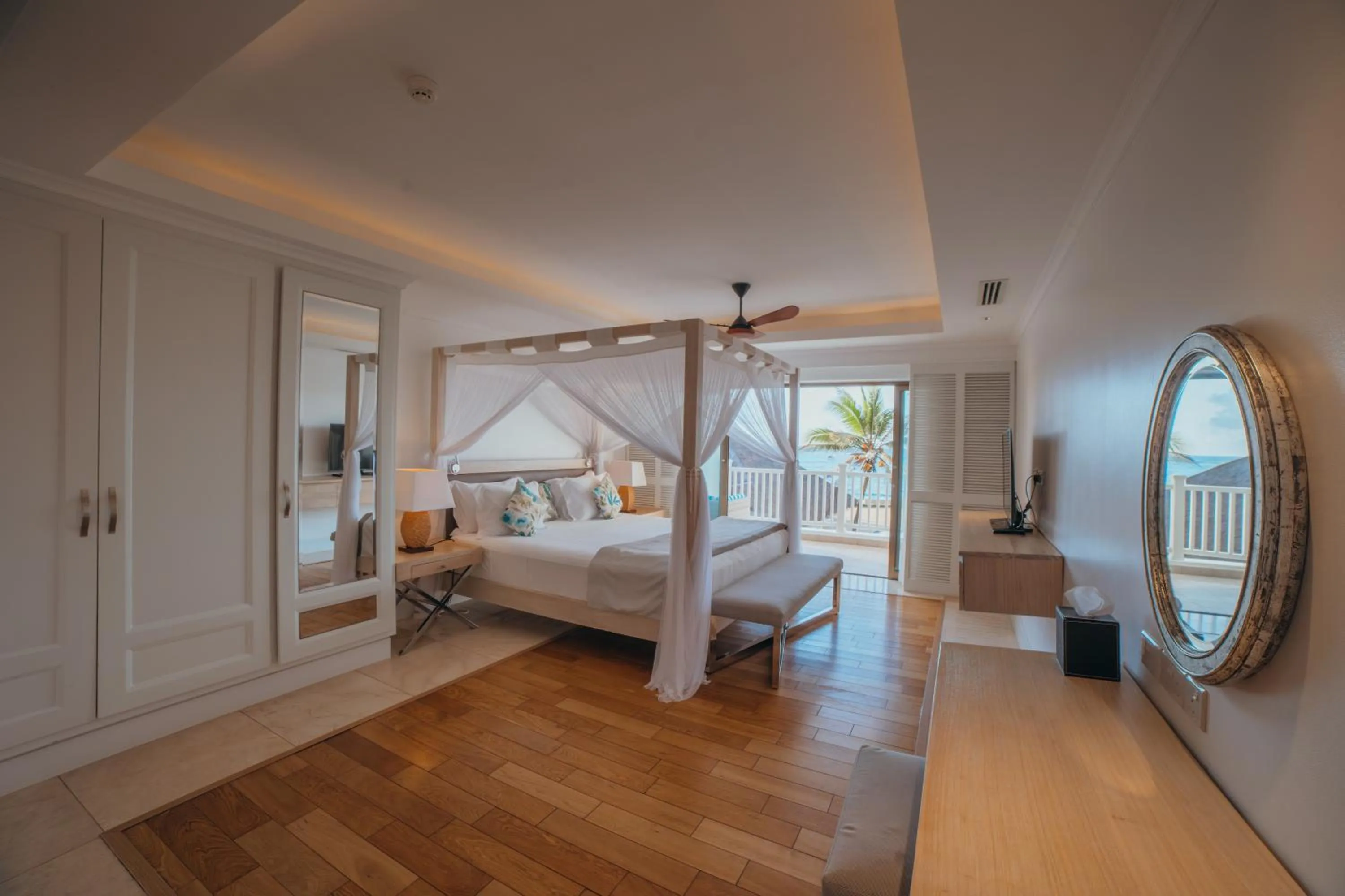 Bed in Hemingways Watamu