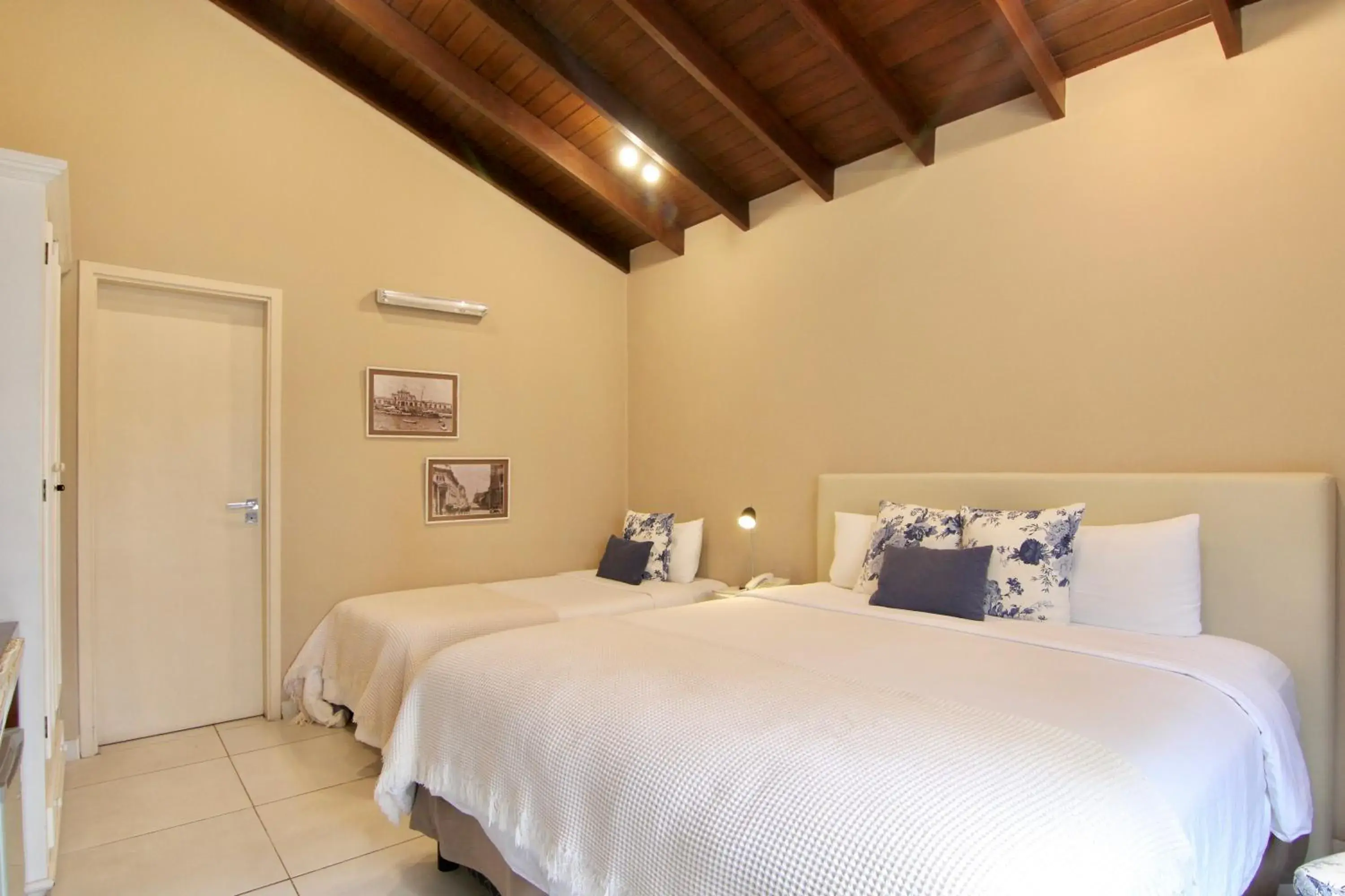 Standard Queen Room in Faro Norte Suites Standard Queen Room in Faro Norte Suites