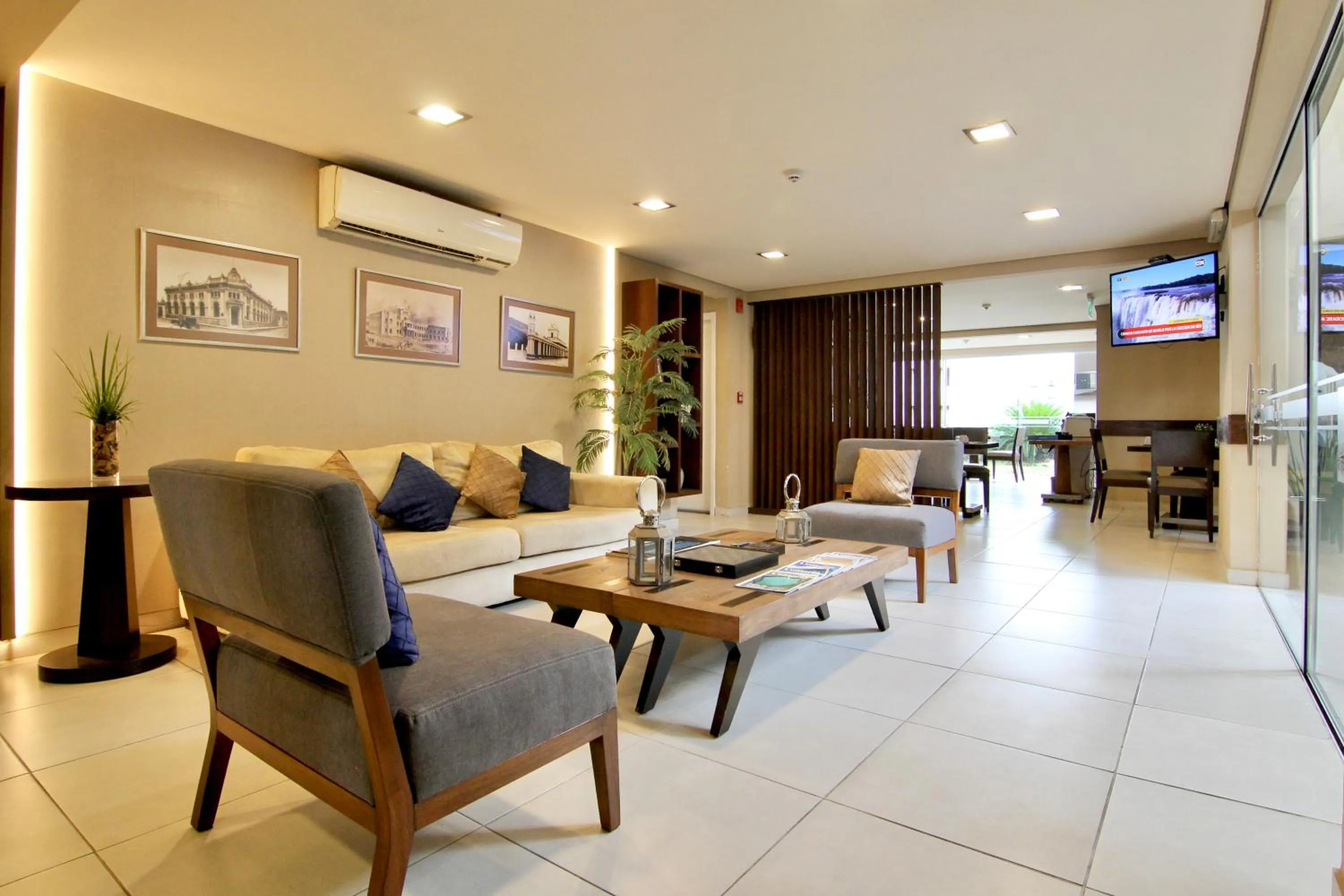 Living room in Faro Norte Suites