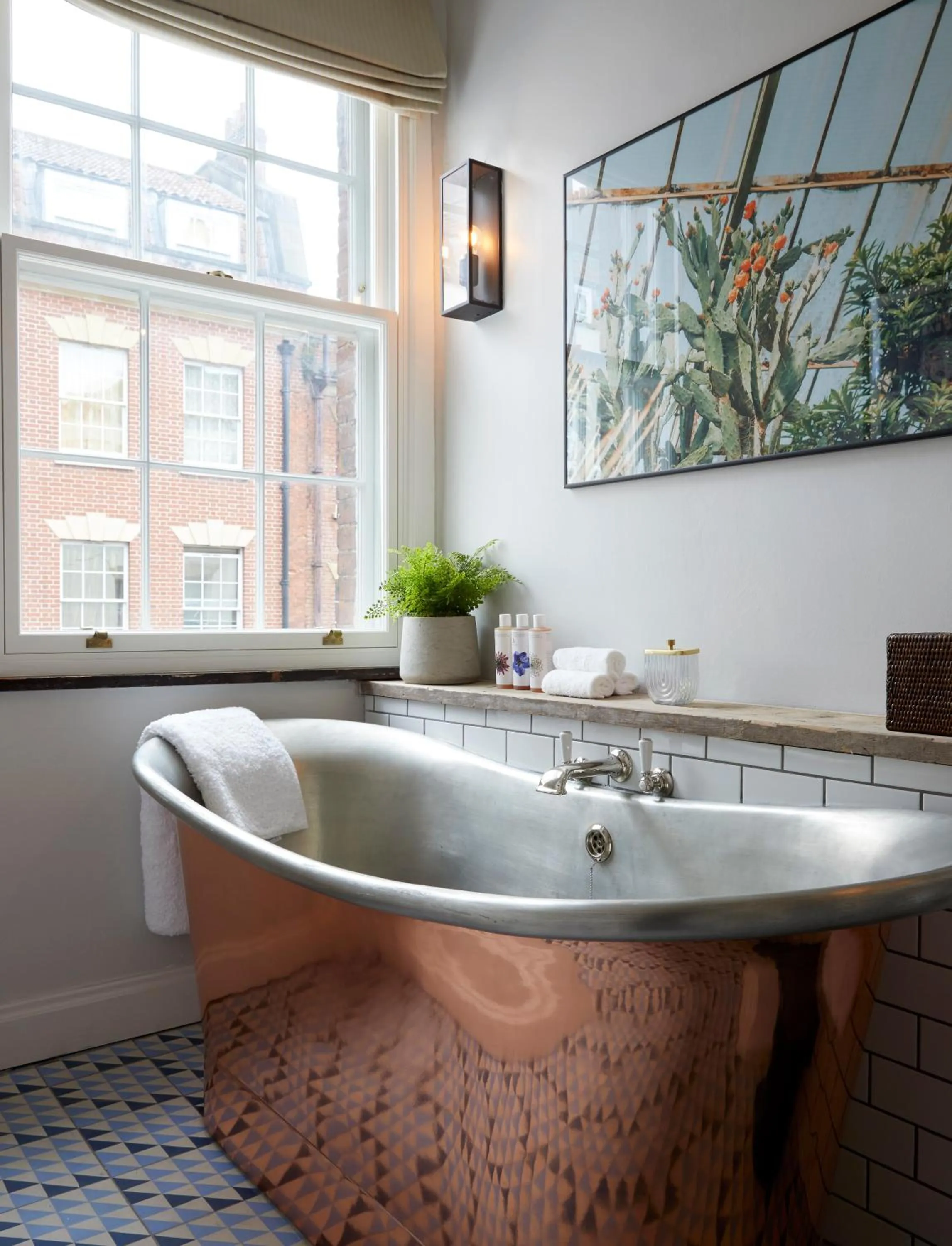 Bathroom in Artist Residence Bristol