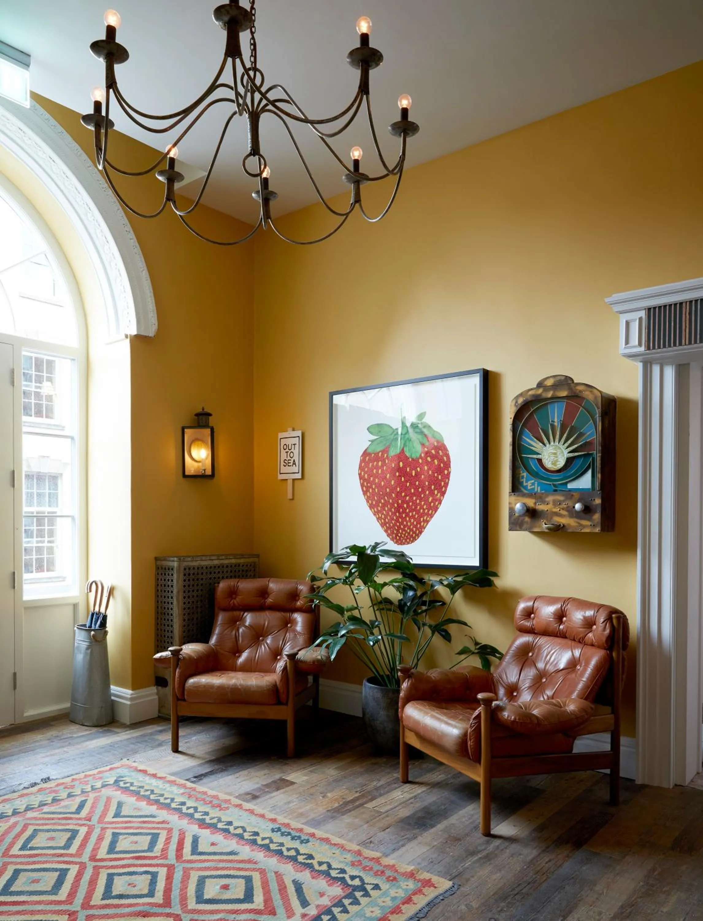 Facade/entrance in Artist Residence Bristol