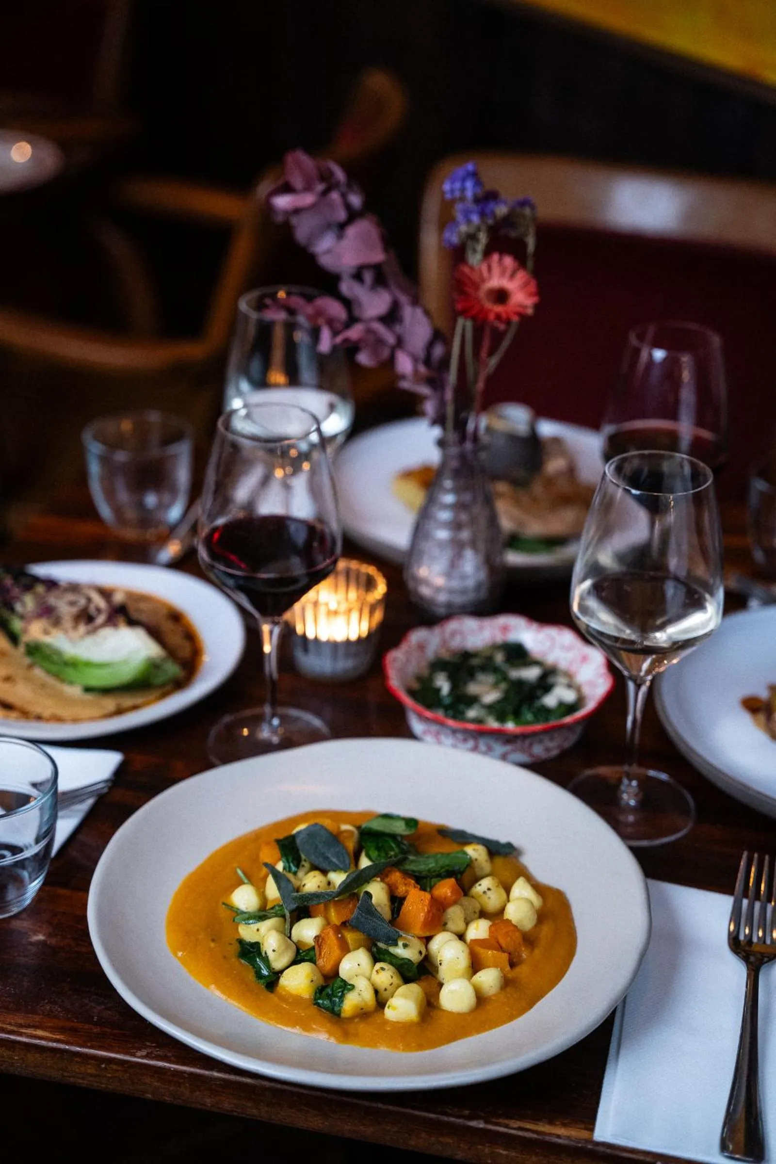 Restaurant/places to eat in Artist Residence Bristol