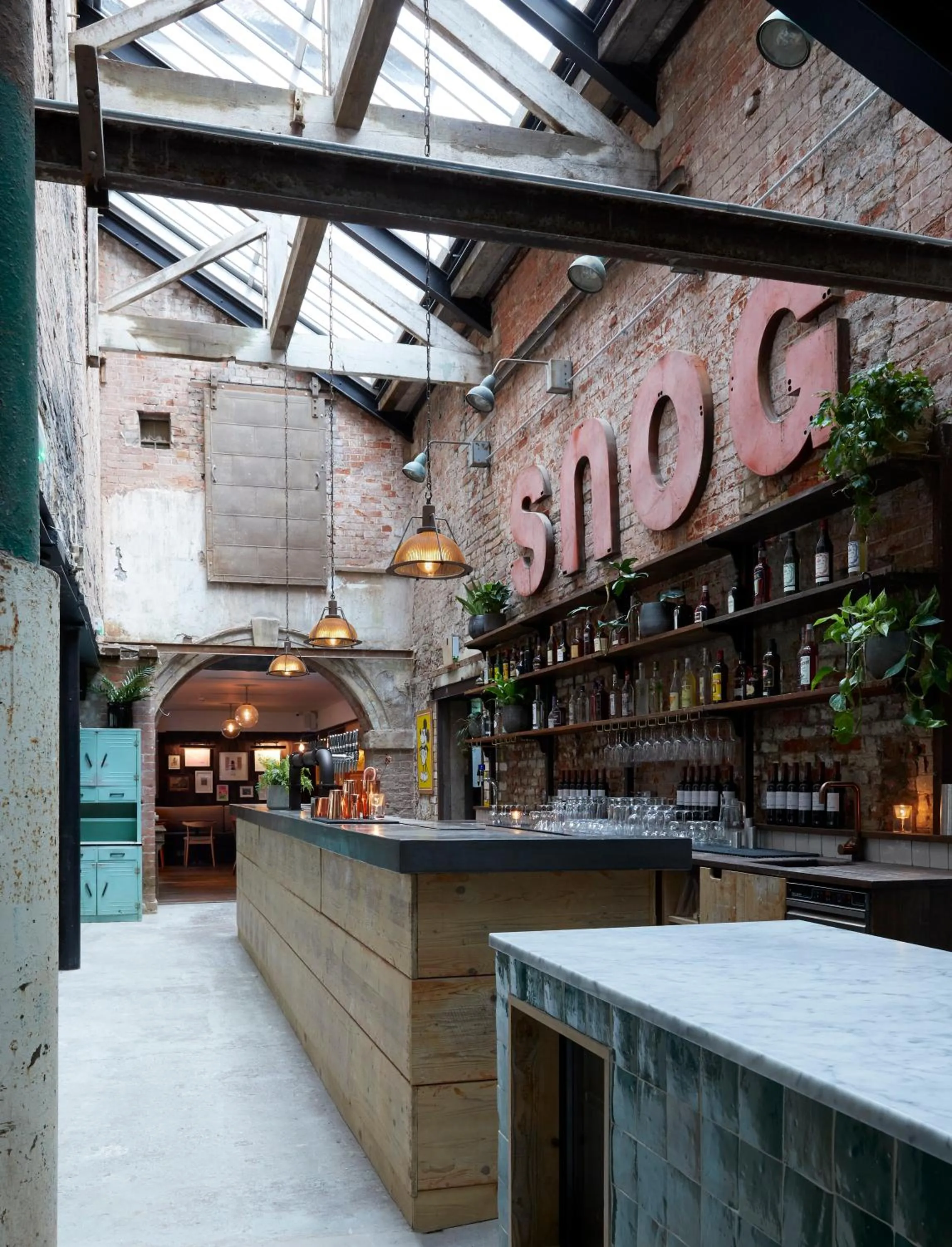 Restaurant/places to eat in Artist Residence Bristol