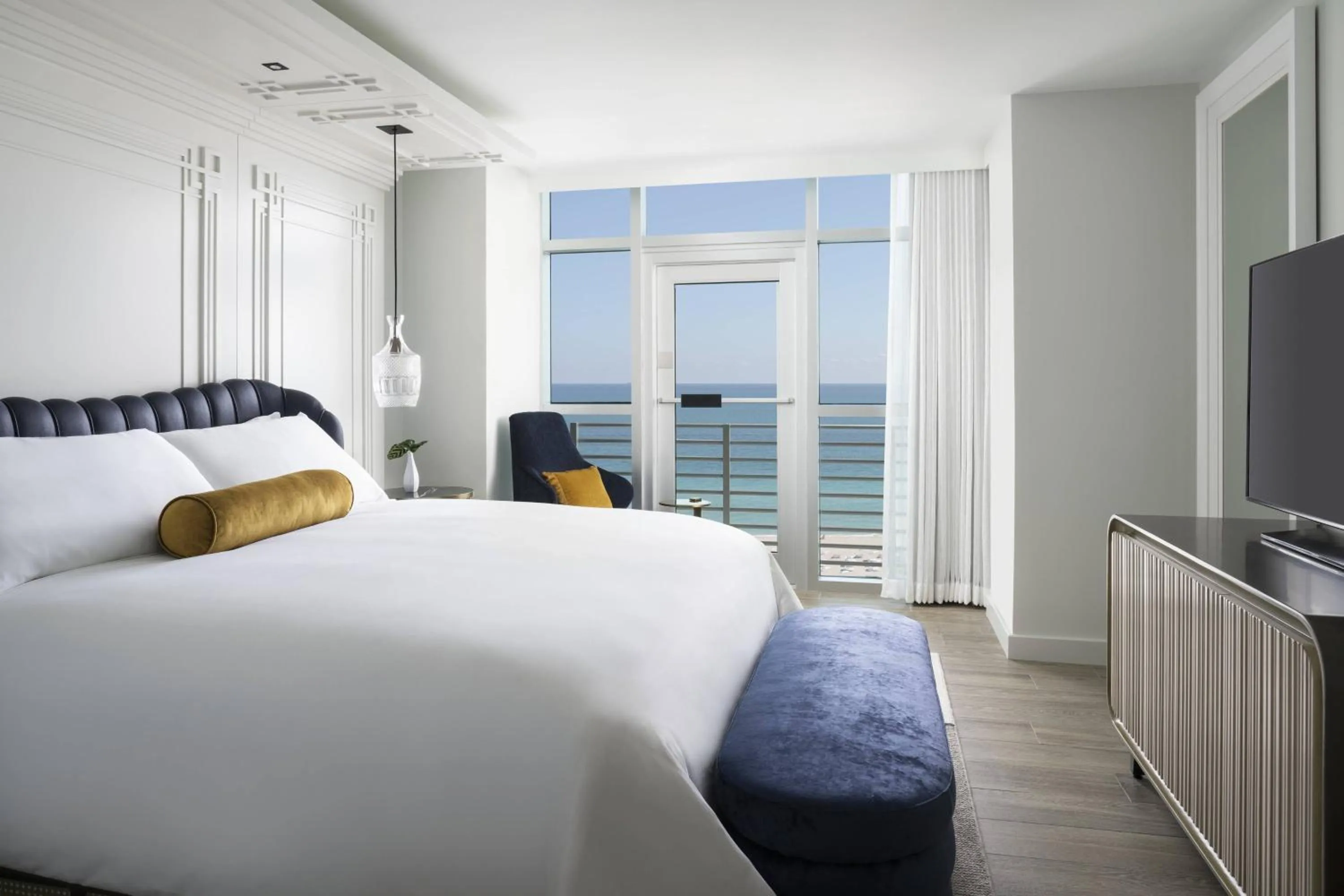 Bedroom, Bed in The Ritz-Carlton, South Beach