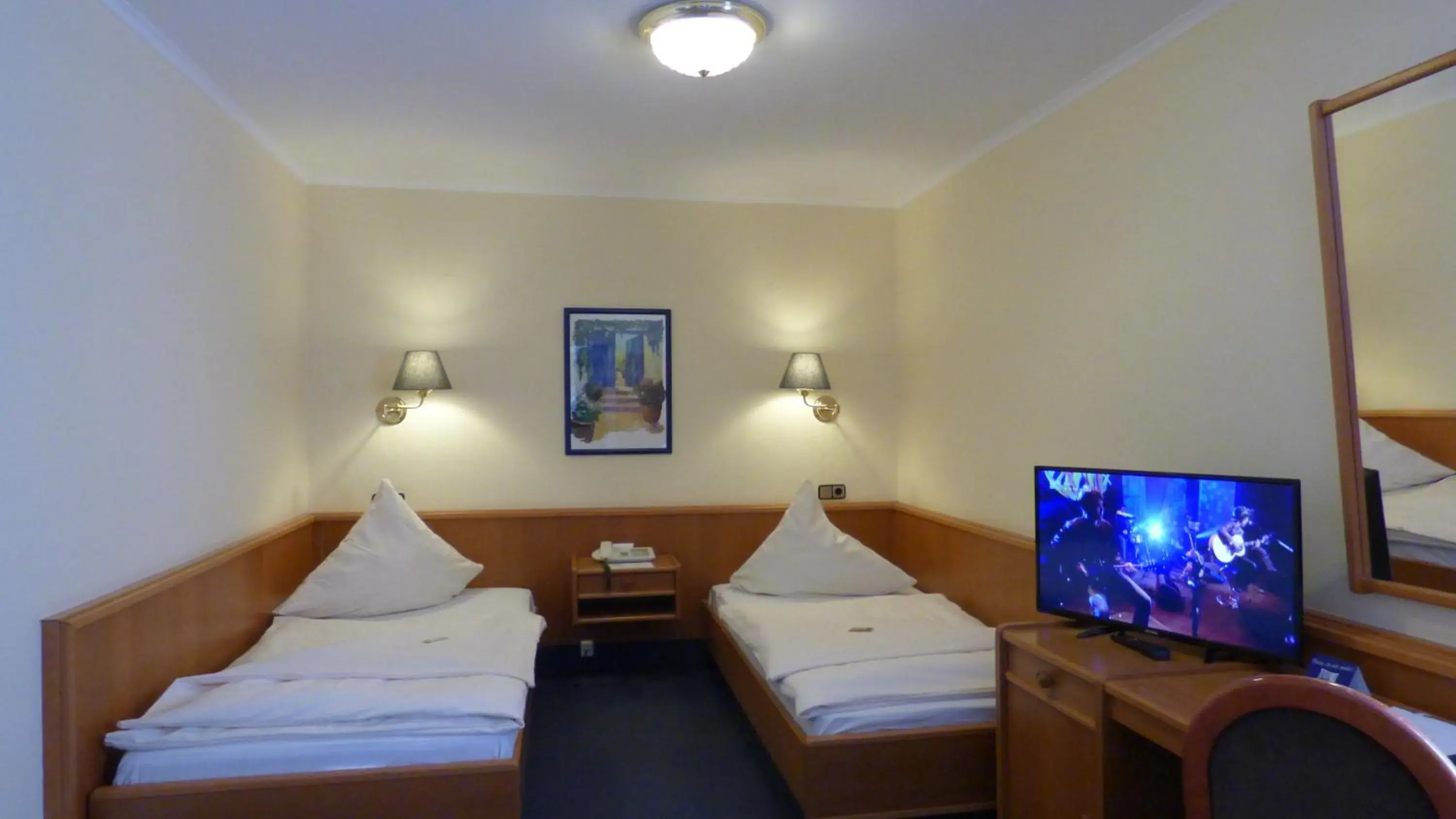 Twin Room in Central Hotel Twin Room in Central Hotel