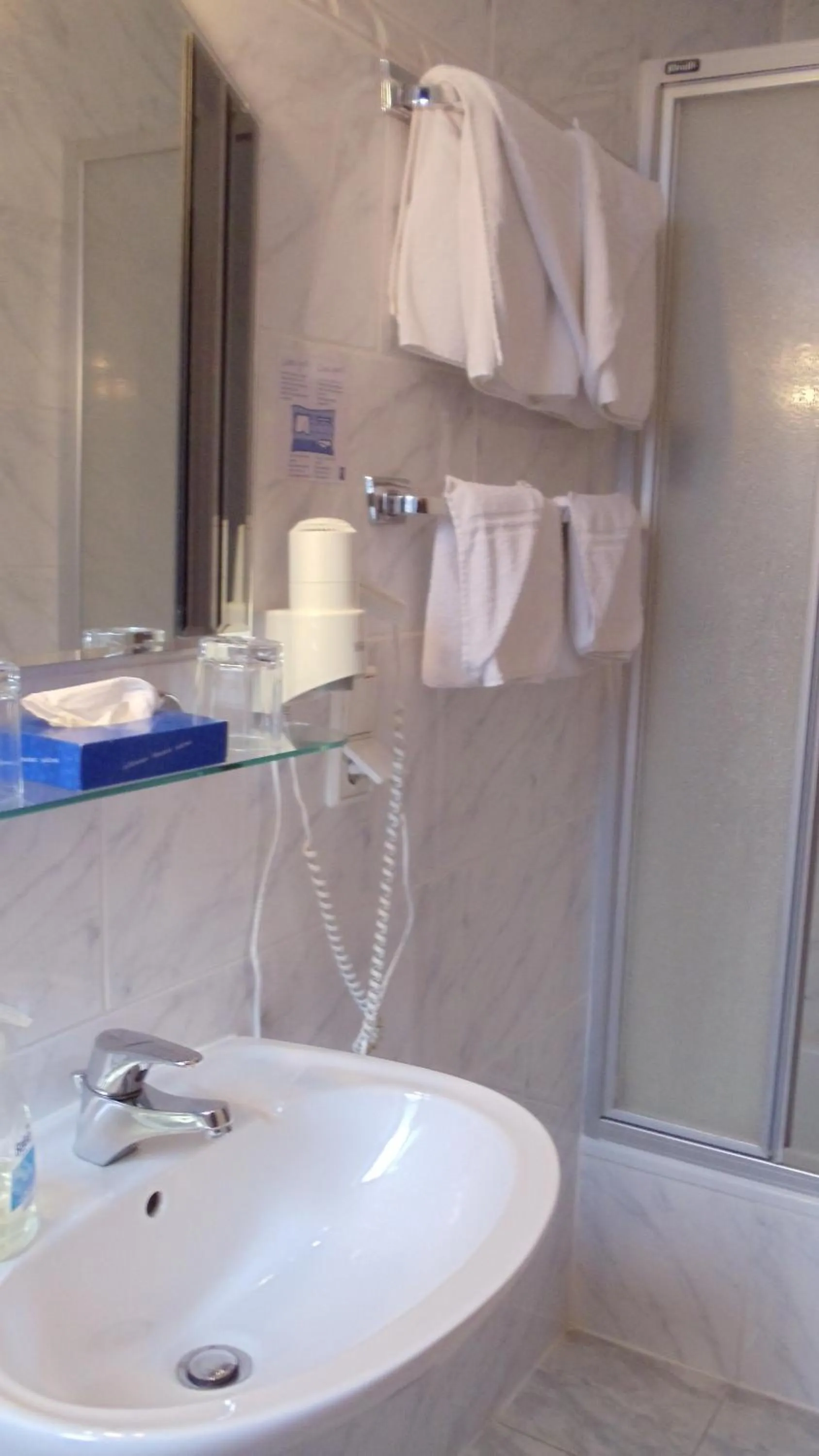 Bathroom in Central Hotel