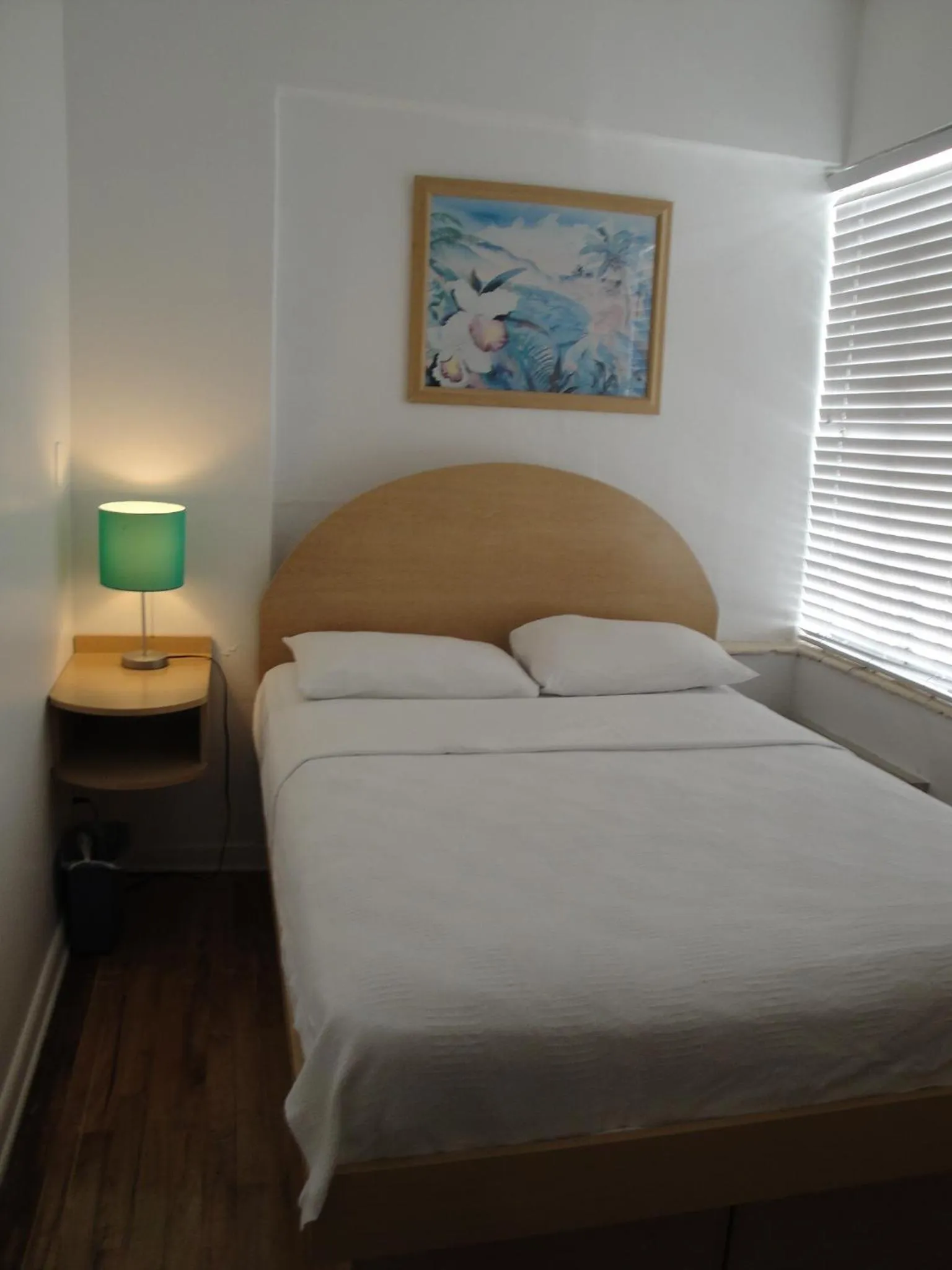 Bed in Island House South Beach