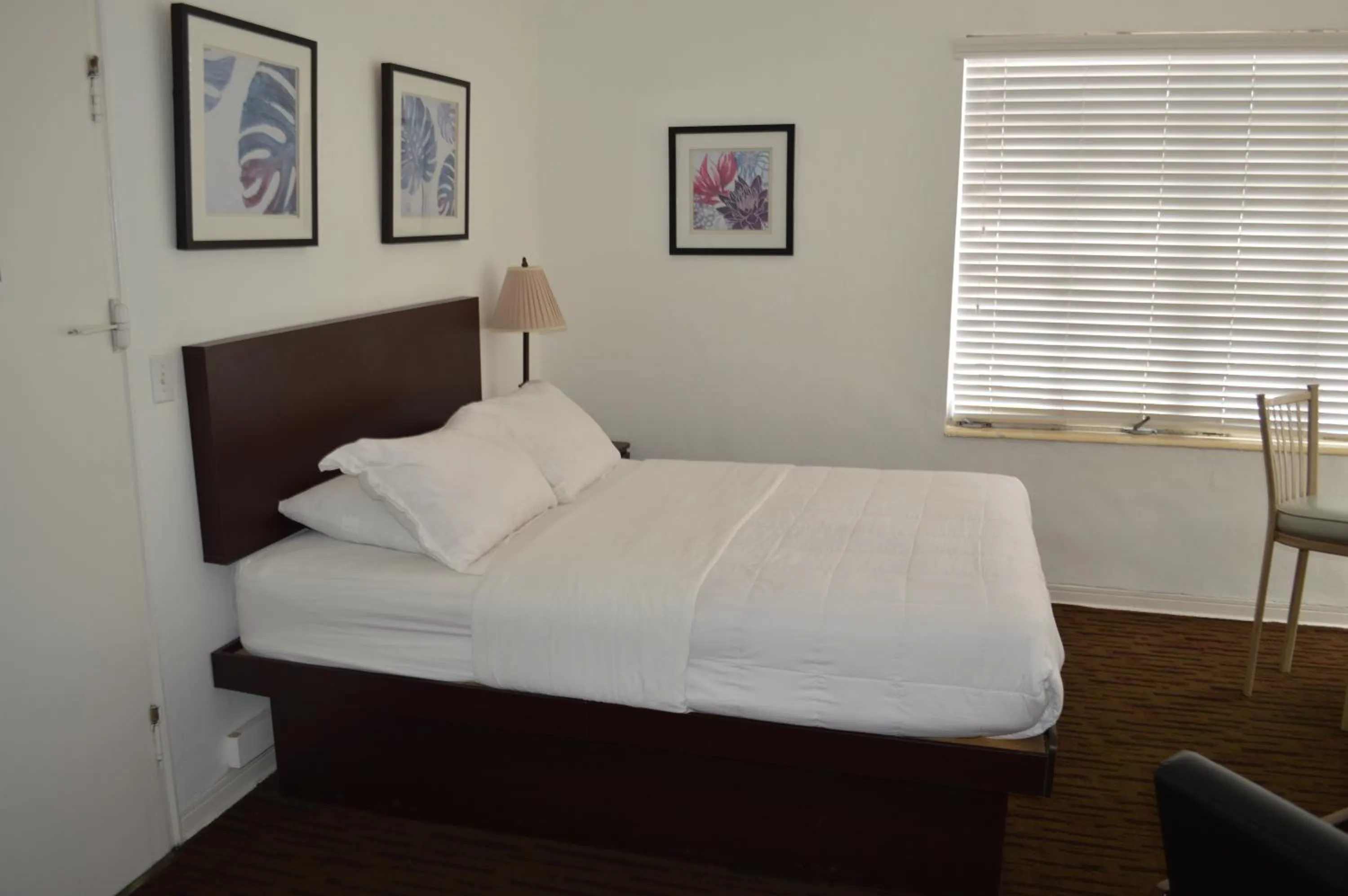 Bed in Island House South Beach