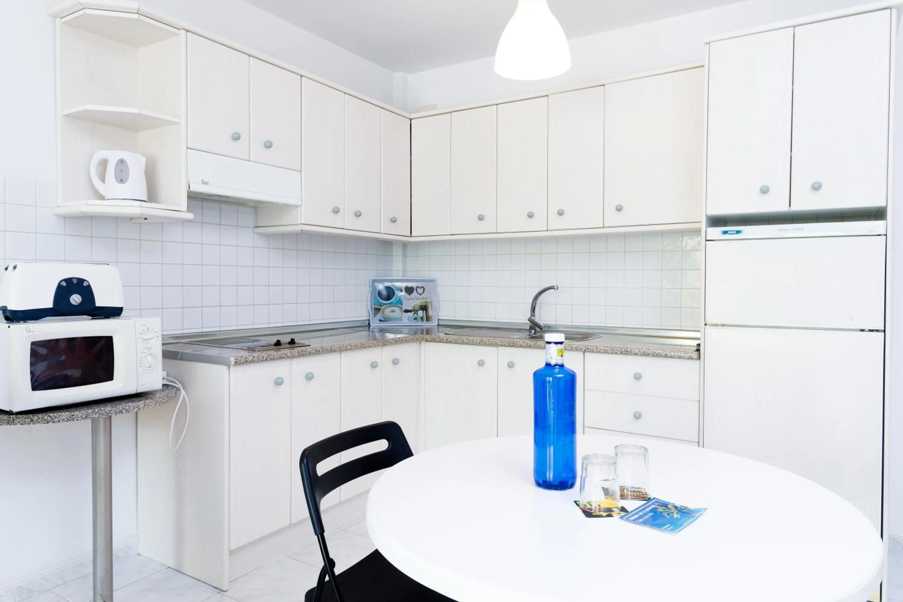 Kitchen or kitchenette in AT Almoraide Rooms Suites