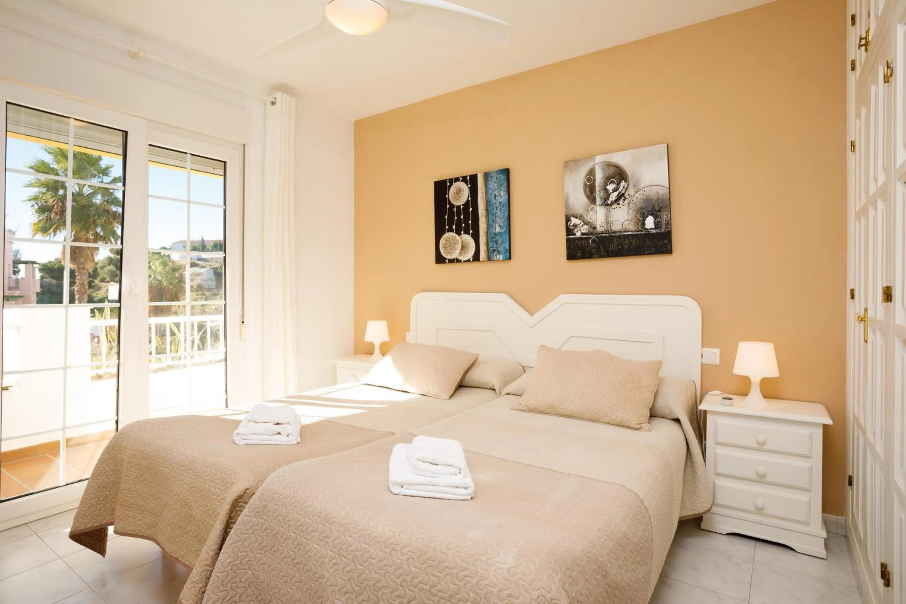 Bedroom in AT Almoraide Rooms Suites