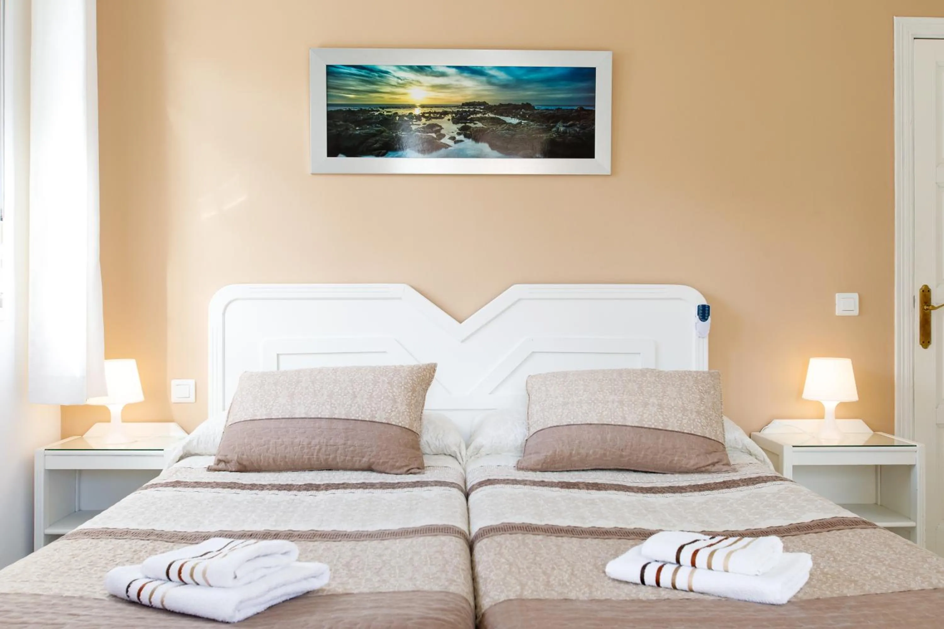 Bedroom in AT Almoraide Rooms Suites