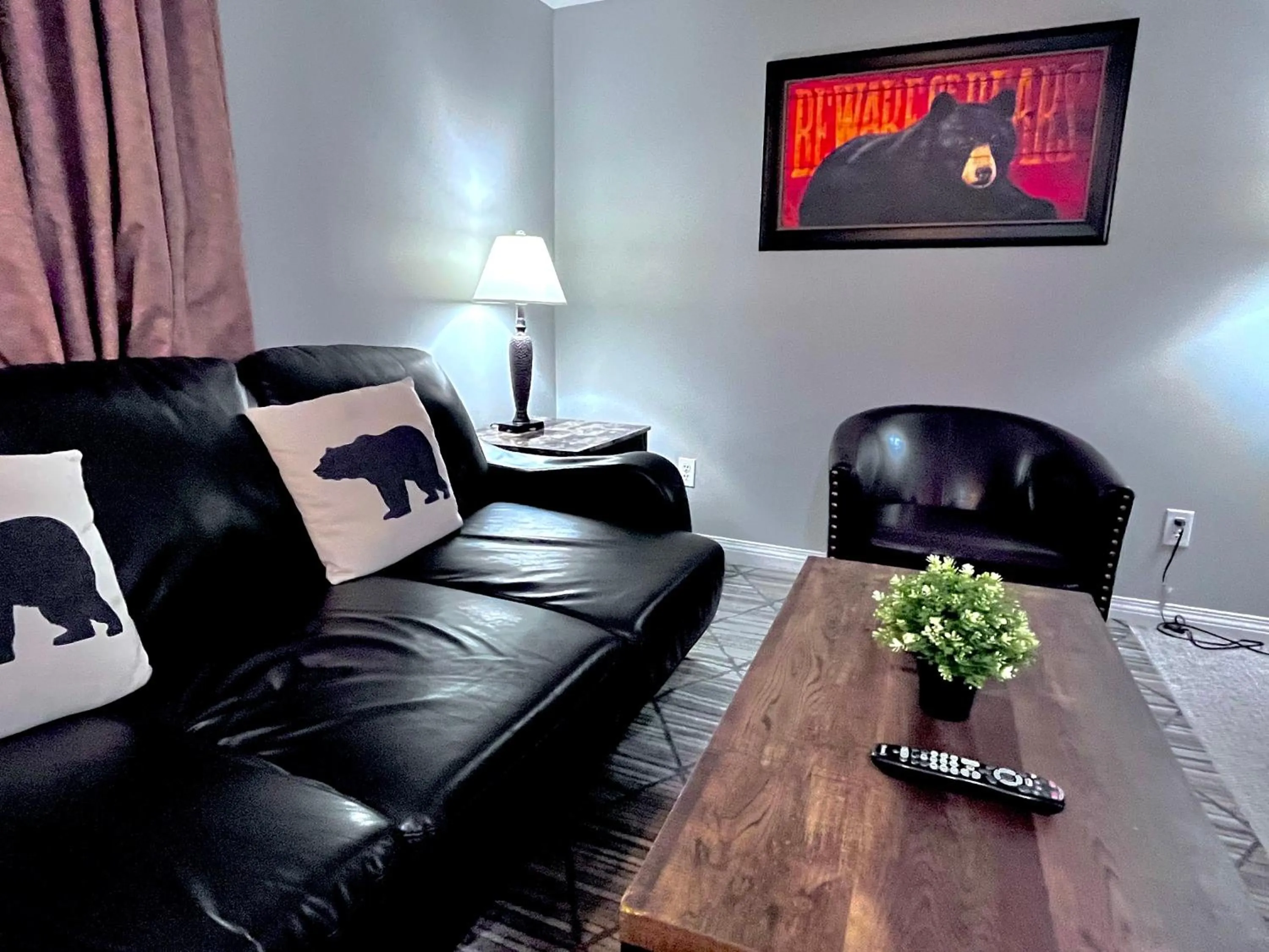 Living room in Canadian Rockies Chalets by Trilink - 2 & 3 Bedroom Condos - Self Check-In - Walking Distance to Downtown - Free Parking - Pet-Friendly - No AC