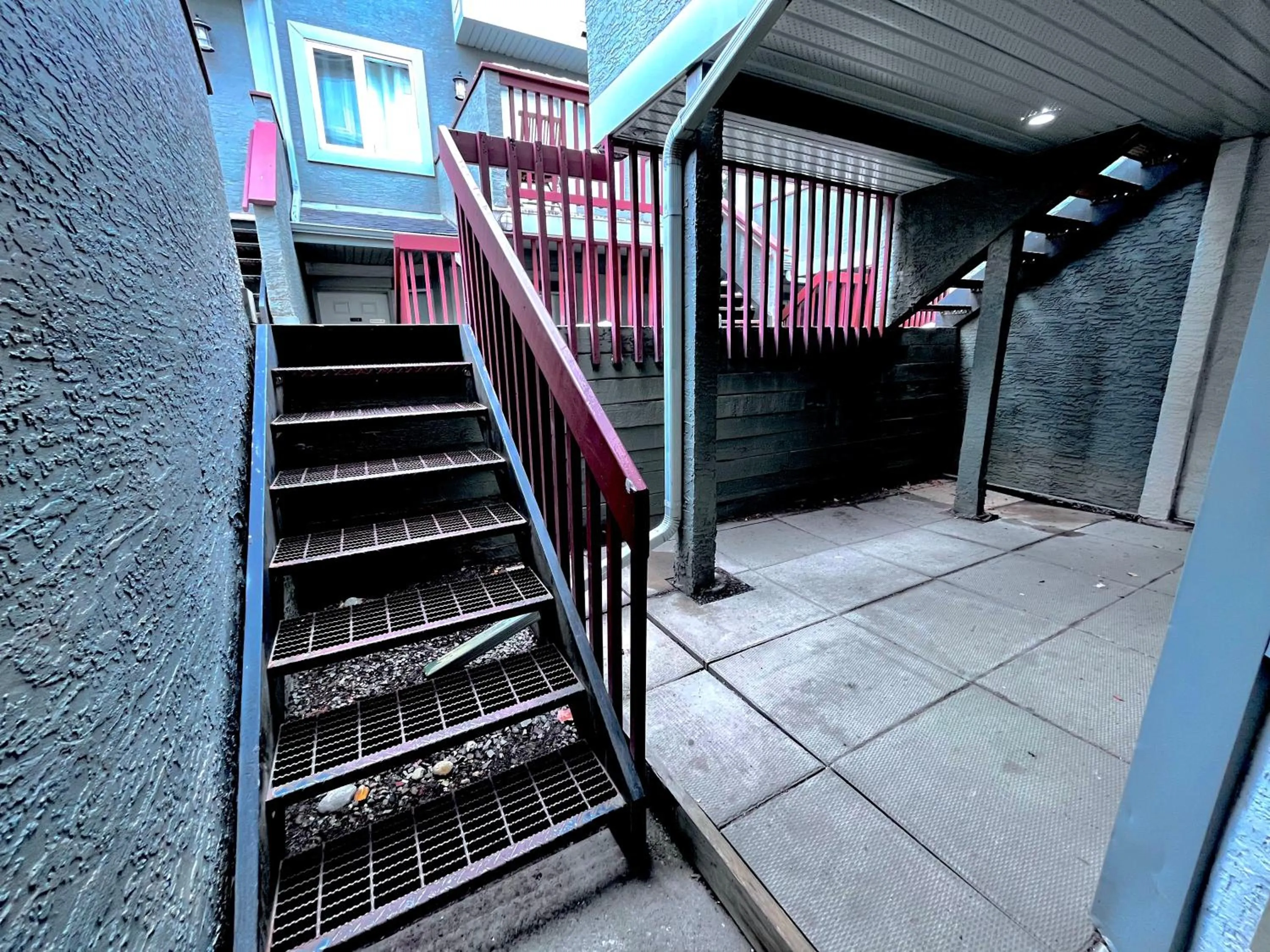 Facade/entrance in Canadian Rockies Chalets by Trilink - 2 & 3 Bedroom Condos - Self Check-In - Walking Distance to Downtown - Free Parking - Pet-Friendly - No AC